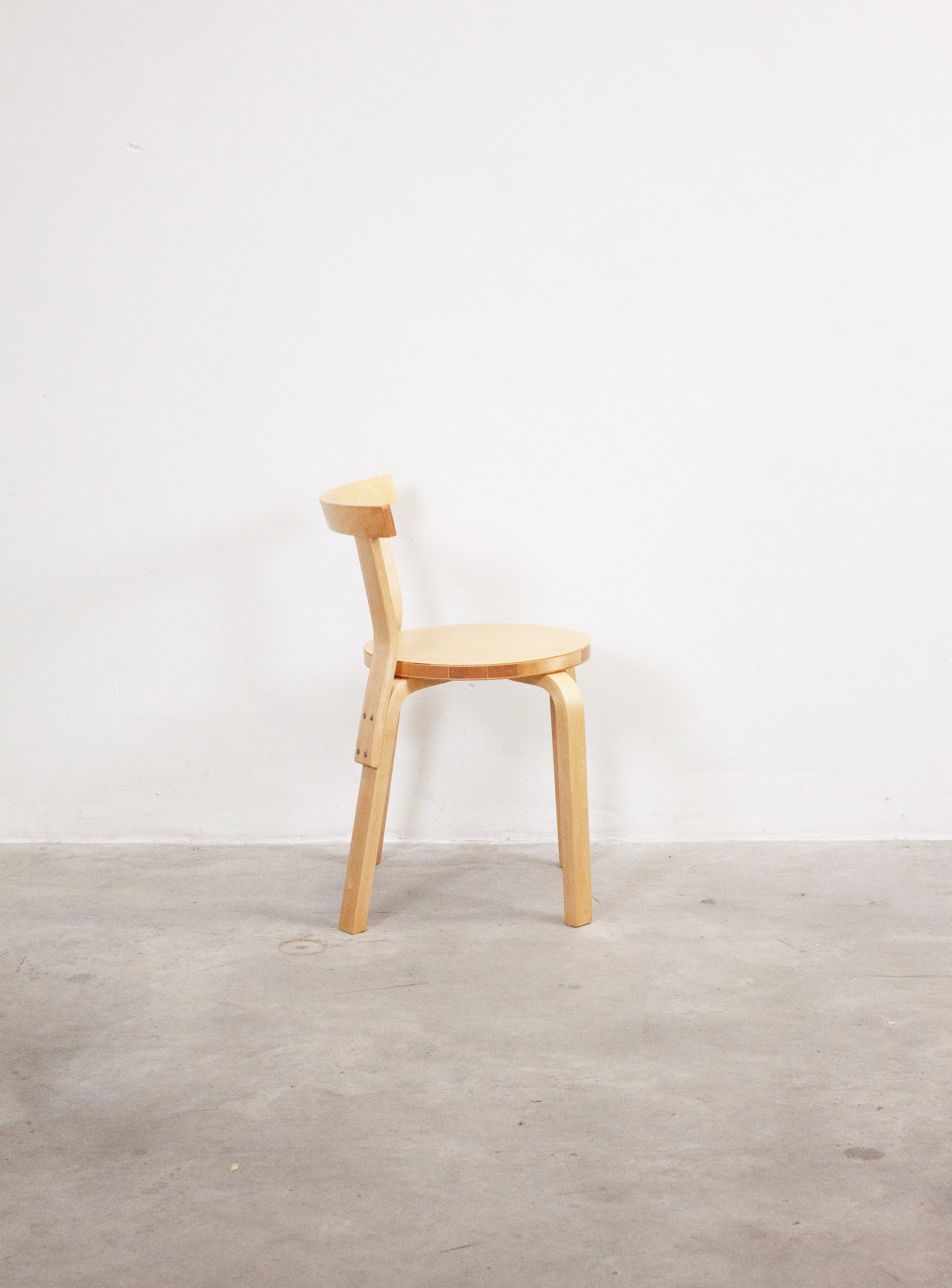 Artek Model 68 Chair by Alvar Aalto (Birch) - Image 5