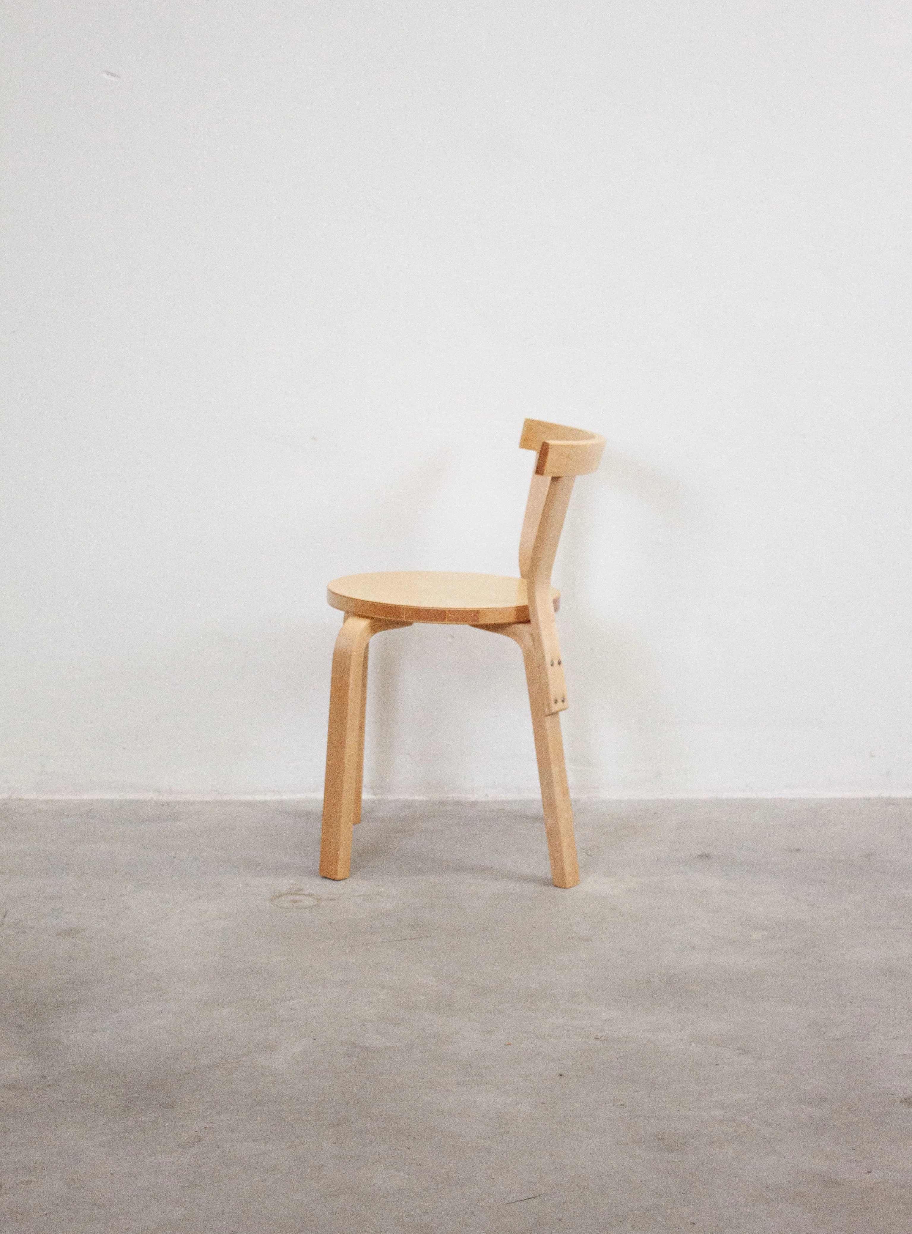 Artek Model 68 Chair by Alvar Aalto (Birch) - Image 8
