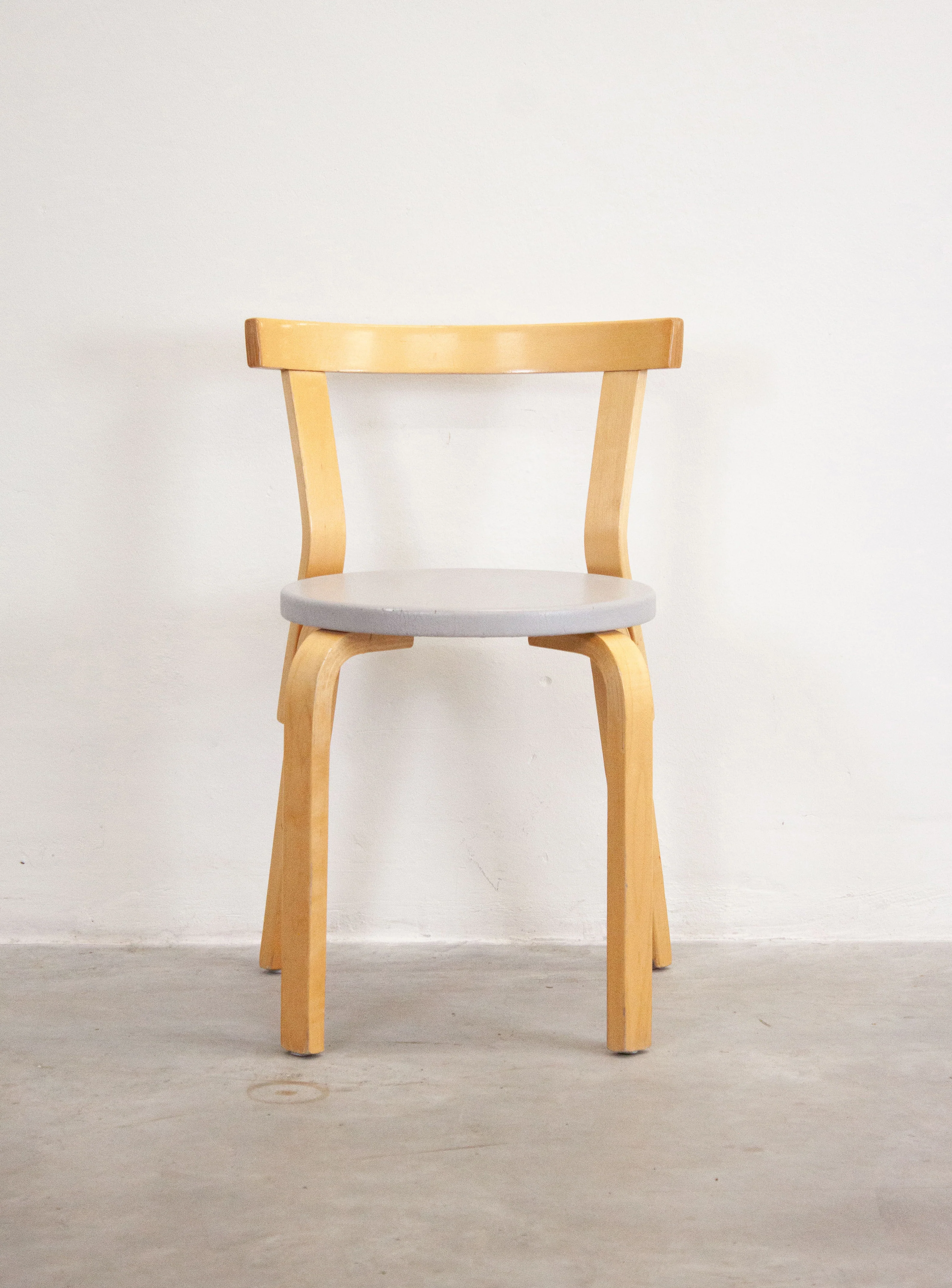Artek Model 68 Chairs by Alvar Aalto (Grey) - Image 12