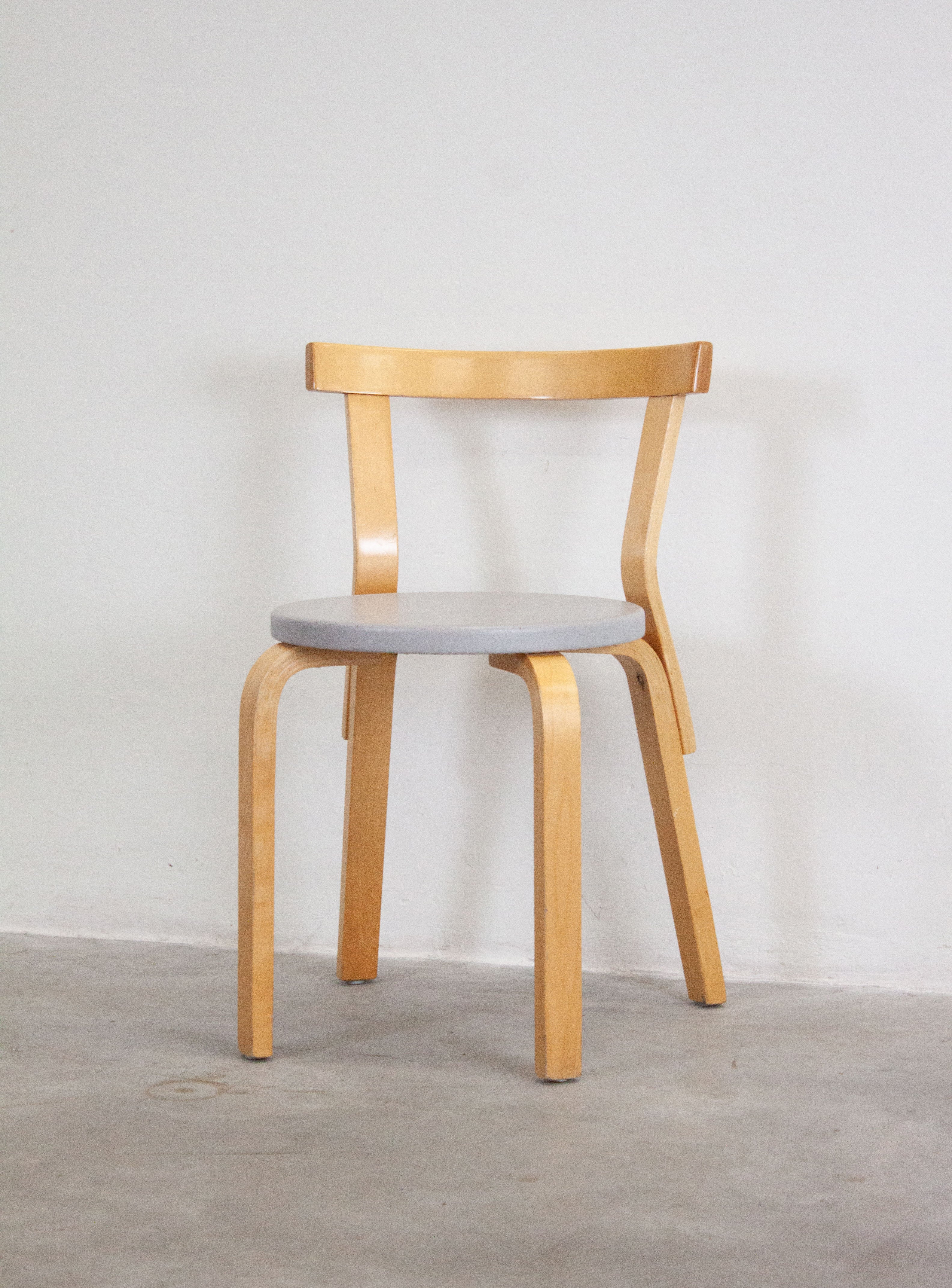 Artek Model 68 Chairs by Alvar Aalto (Grey) - Image 13