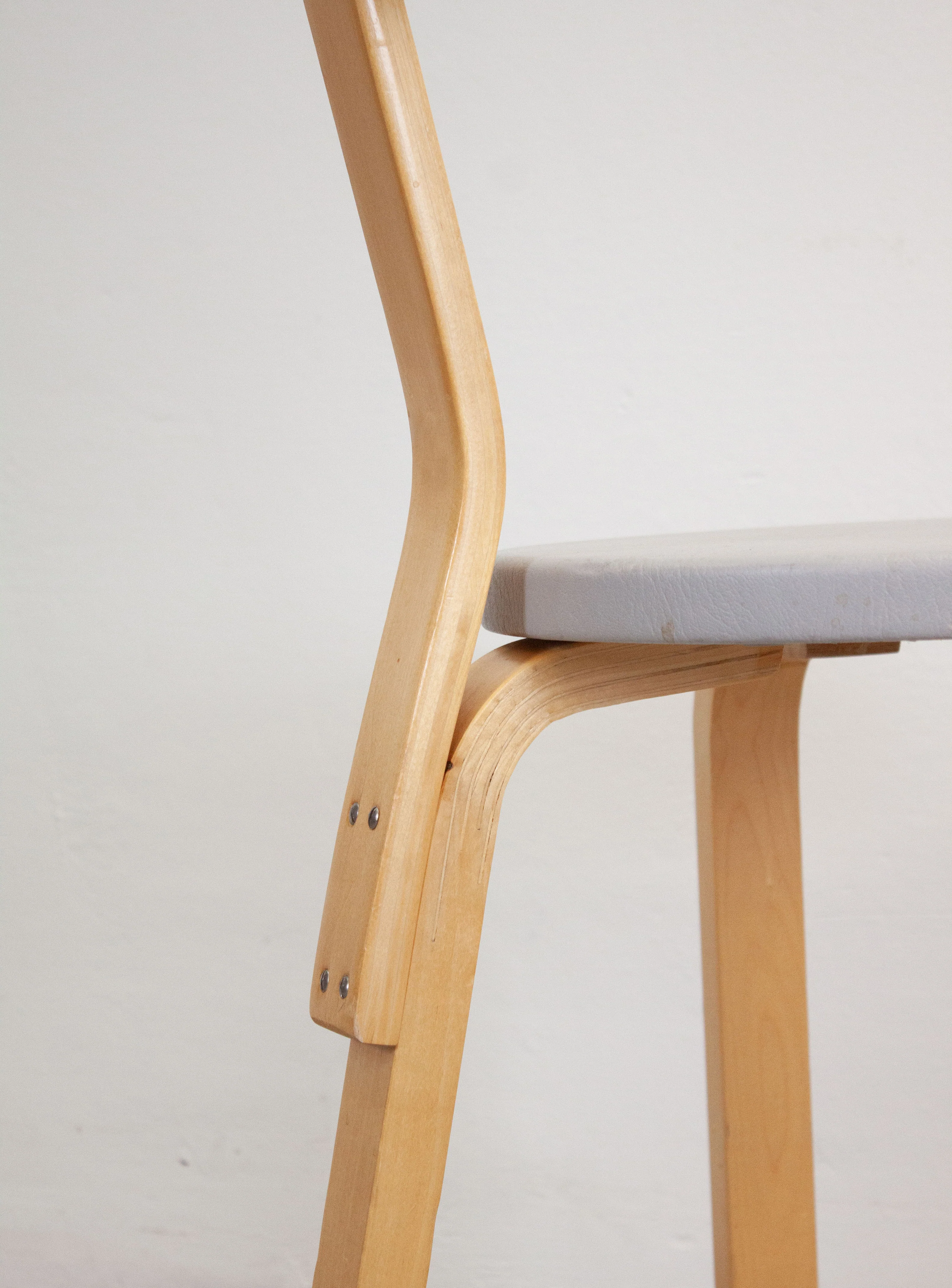 Artek Model 68 Chairs by Alvar Aalto (Grey) - Image 20