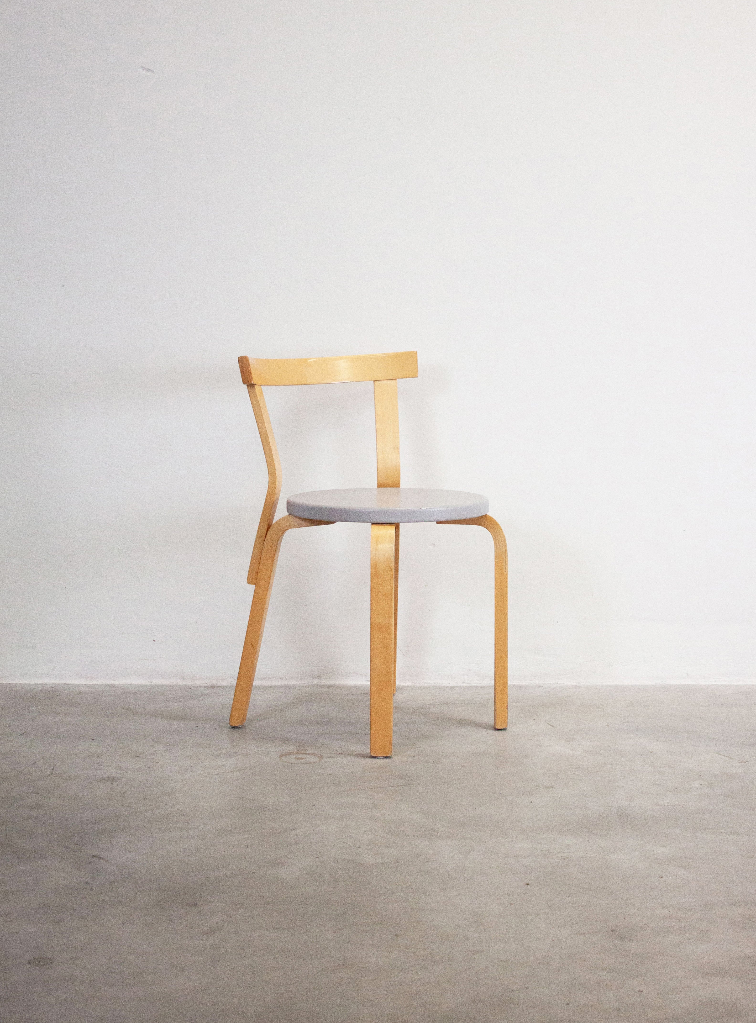 Artek Model 68 Chairs by Alvar Aalto (Grey) - Image 21