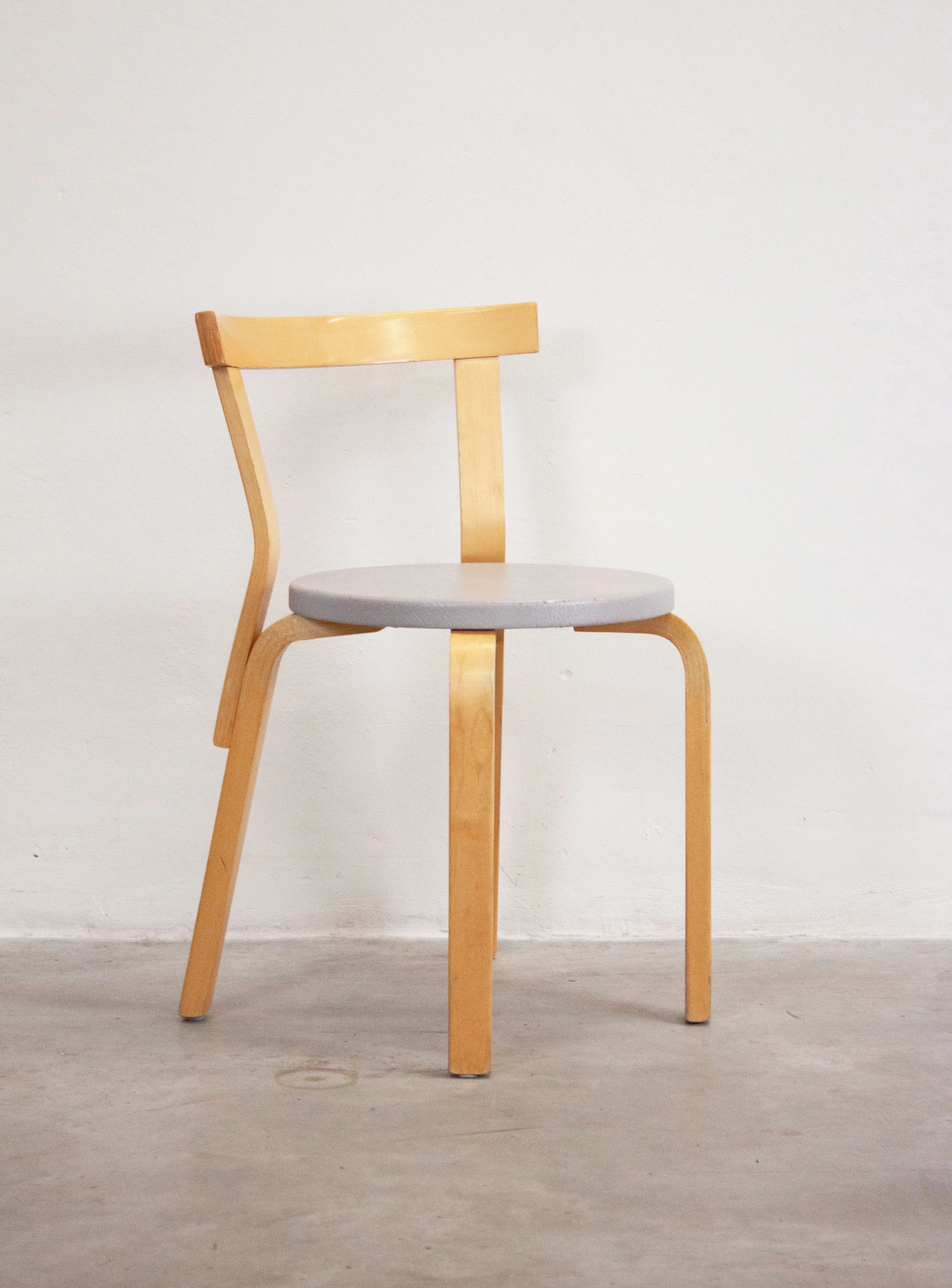 Artek Model 68 Chairs by Alvar Aalto (Grey) - Image 22