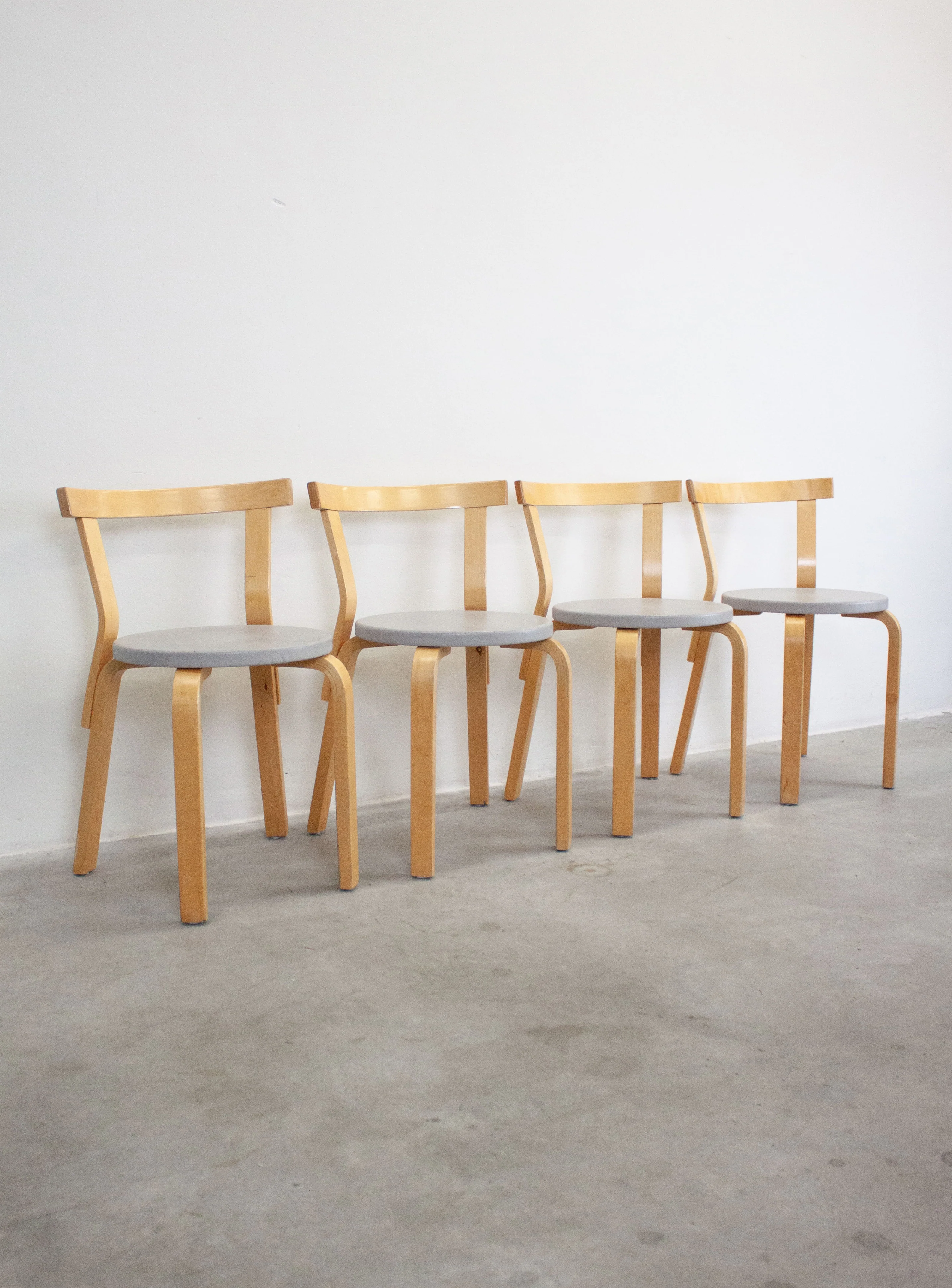 Artek Model 68 Chairs by Alvar Aalto (Grey) - Image 6