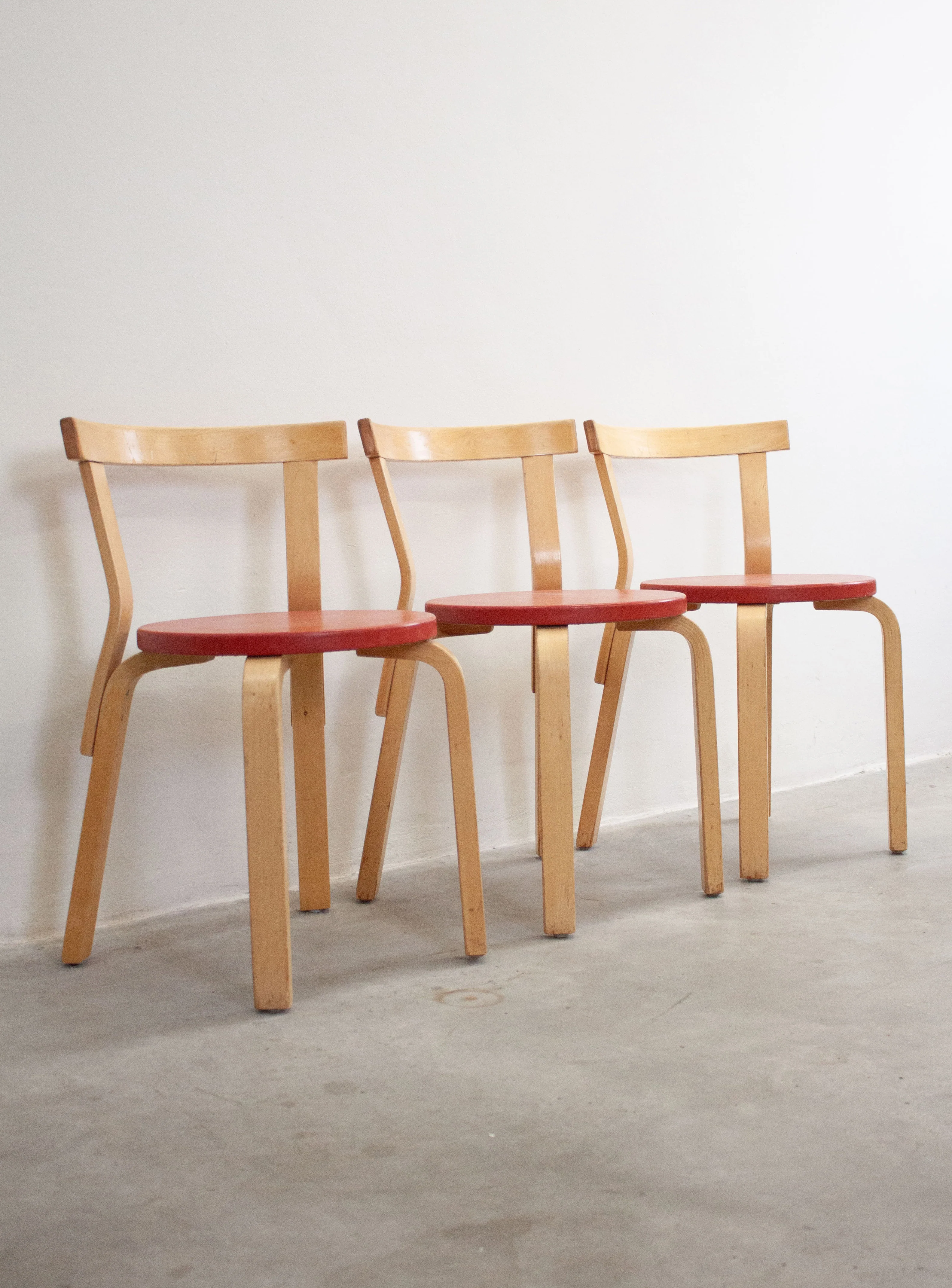 Artek Model 68 Chair by Alvar Aalto (Red) - Image 11