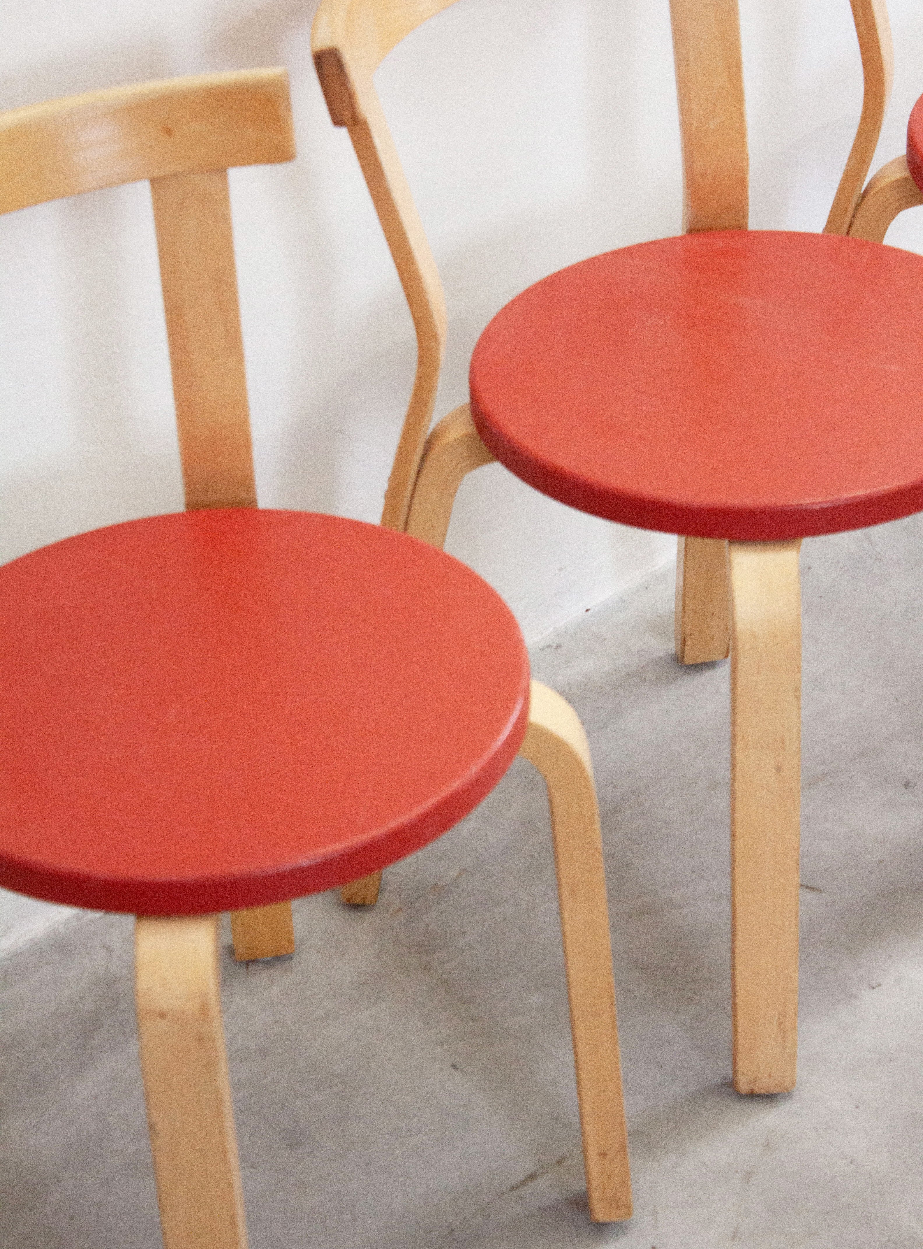 Artek Model 68 Chair by Alvar Aalto (Red) - Image 12