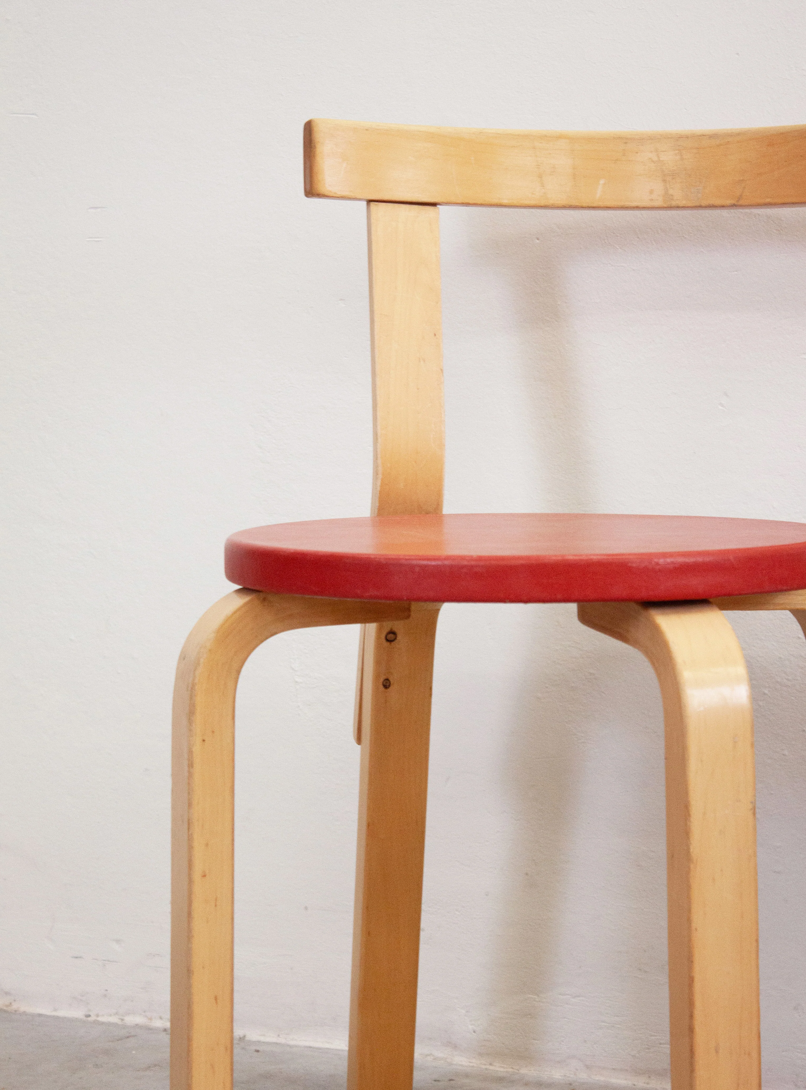 Artek Model 68 Chair by Alvar Aalto (Red) - Image 14