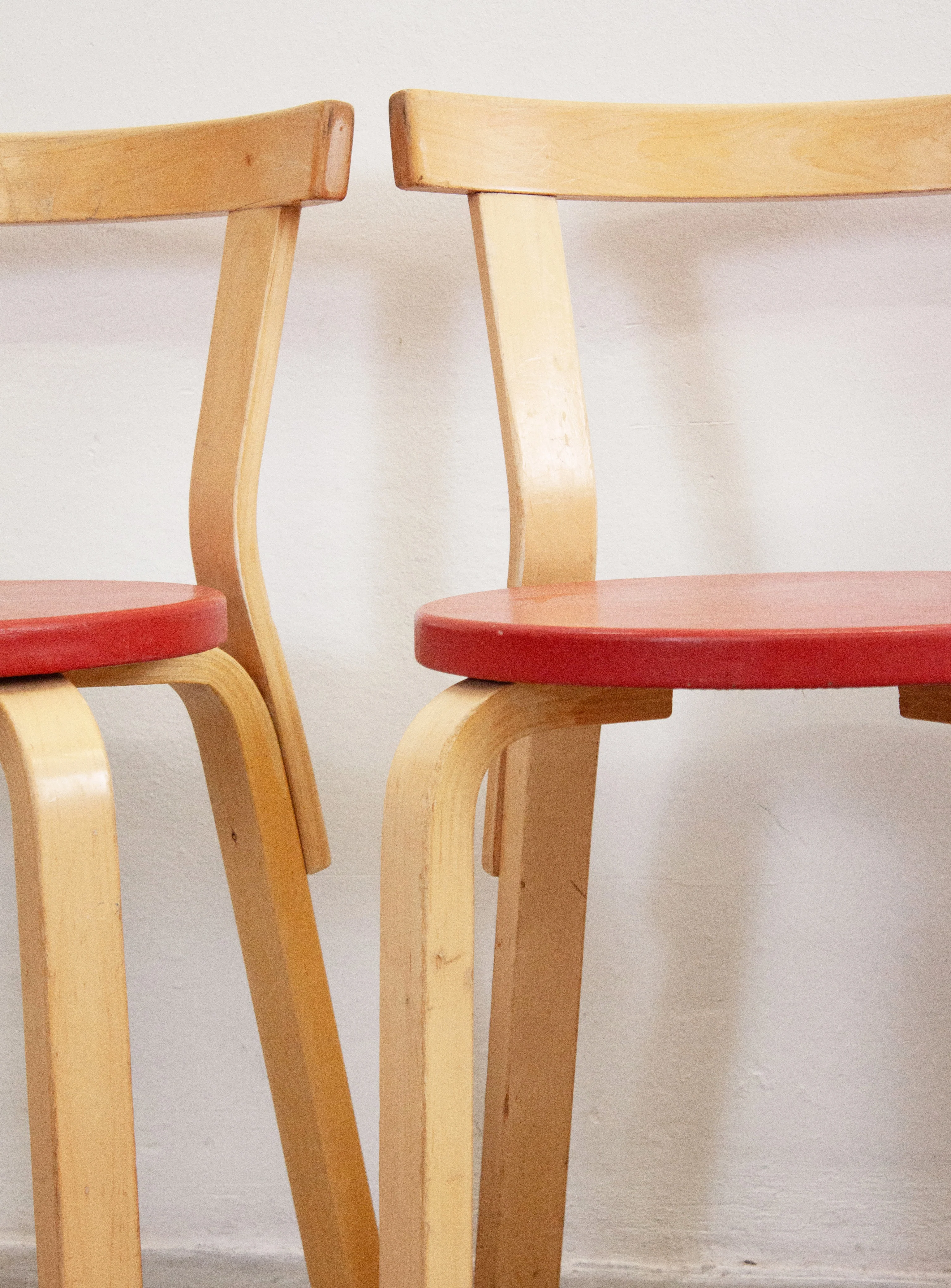 Artek Model 68 Chair by Alvar Aalto (Red) - Image 15