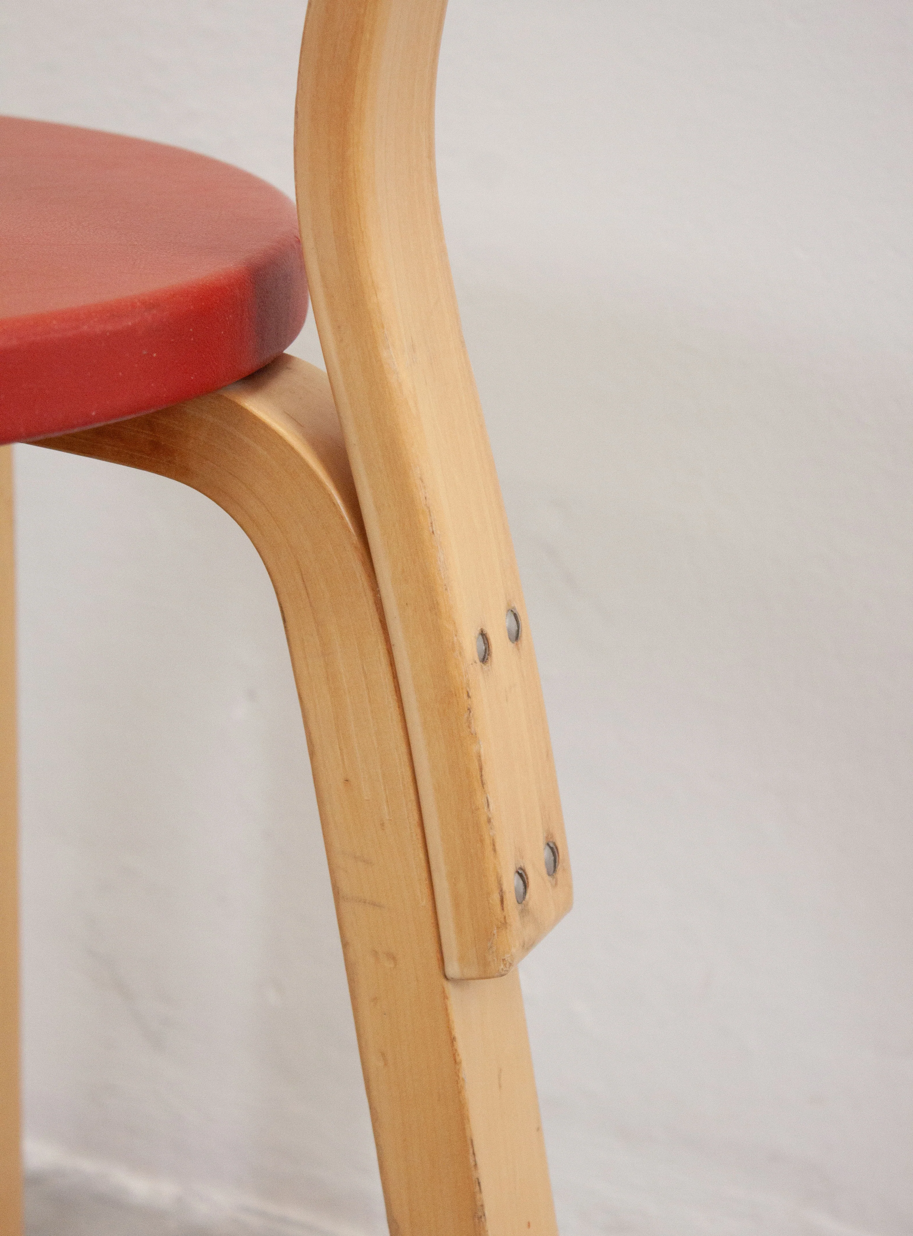 Artek Model 68 Chair by Alvar Aalto (Red) - Image 27
