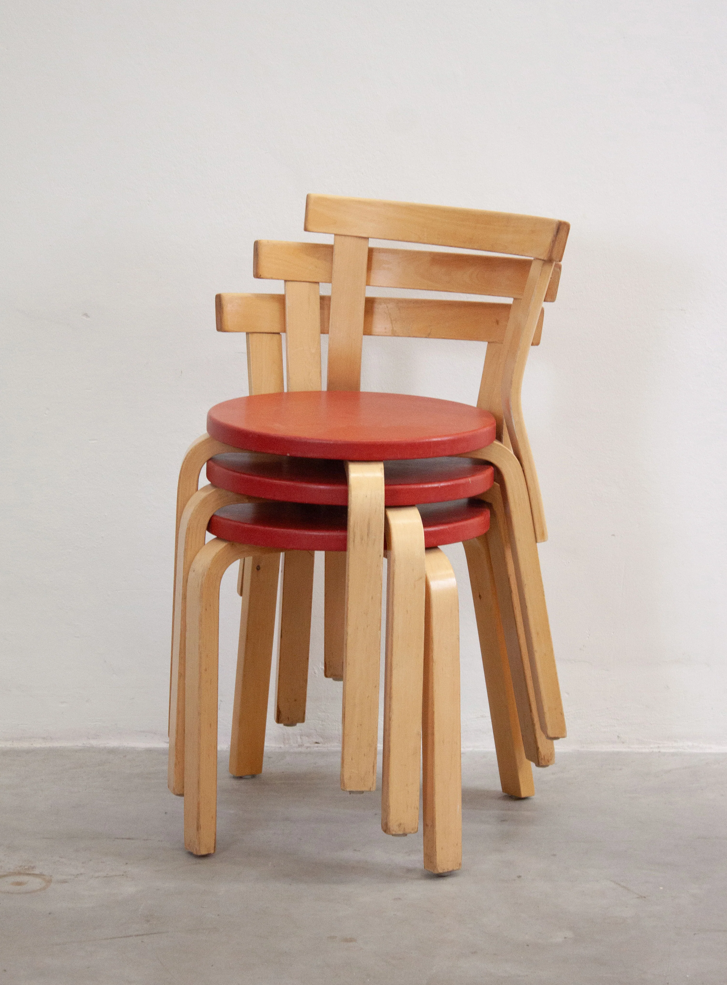 Artek Model 68 Chair by Alvar Aalto (Red) - Image 3