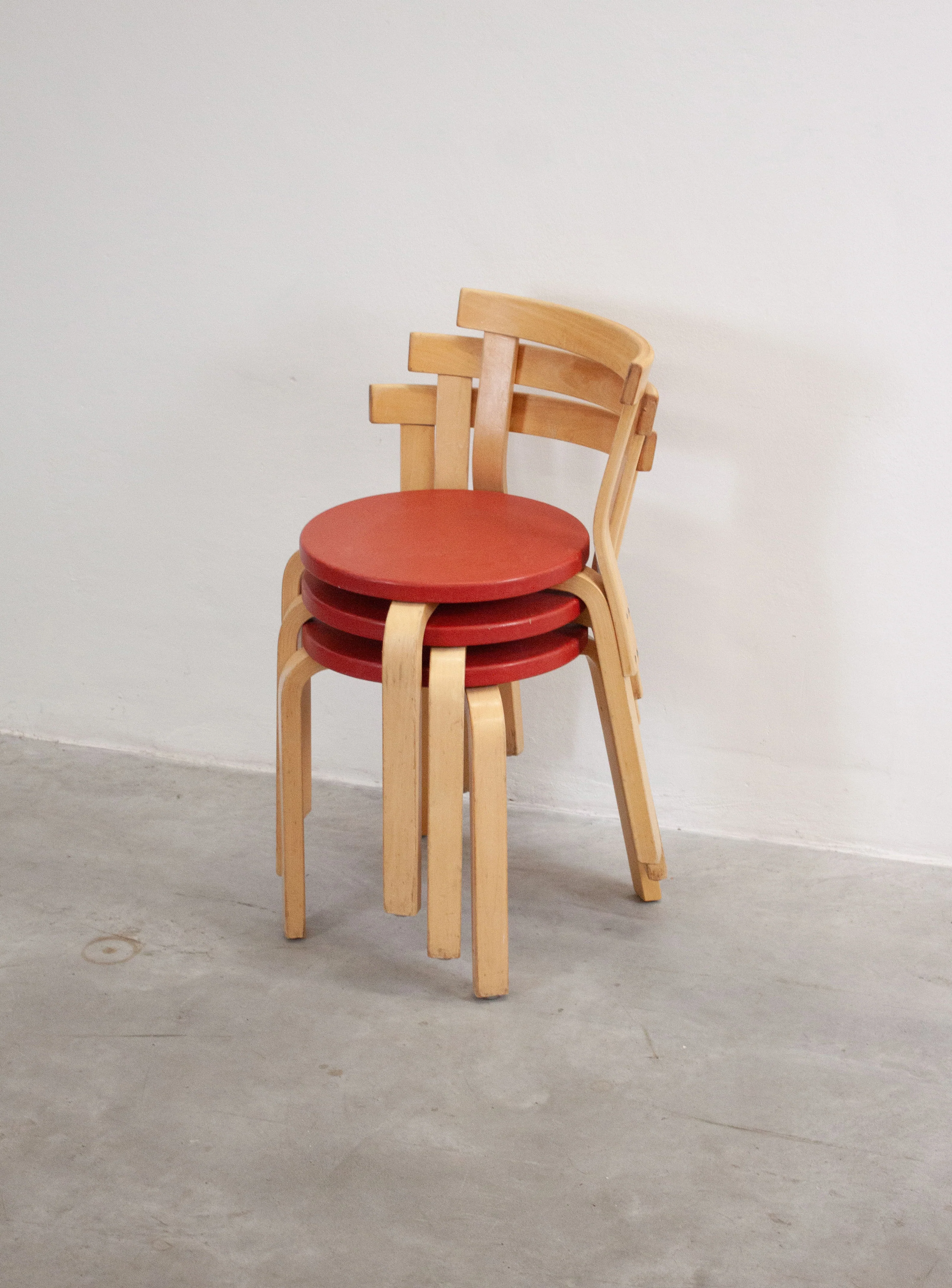 Artek Model 68 Chair by Alvar Aalto (Red) - Image 5