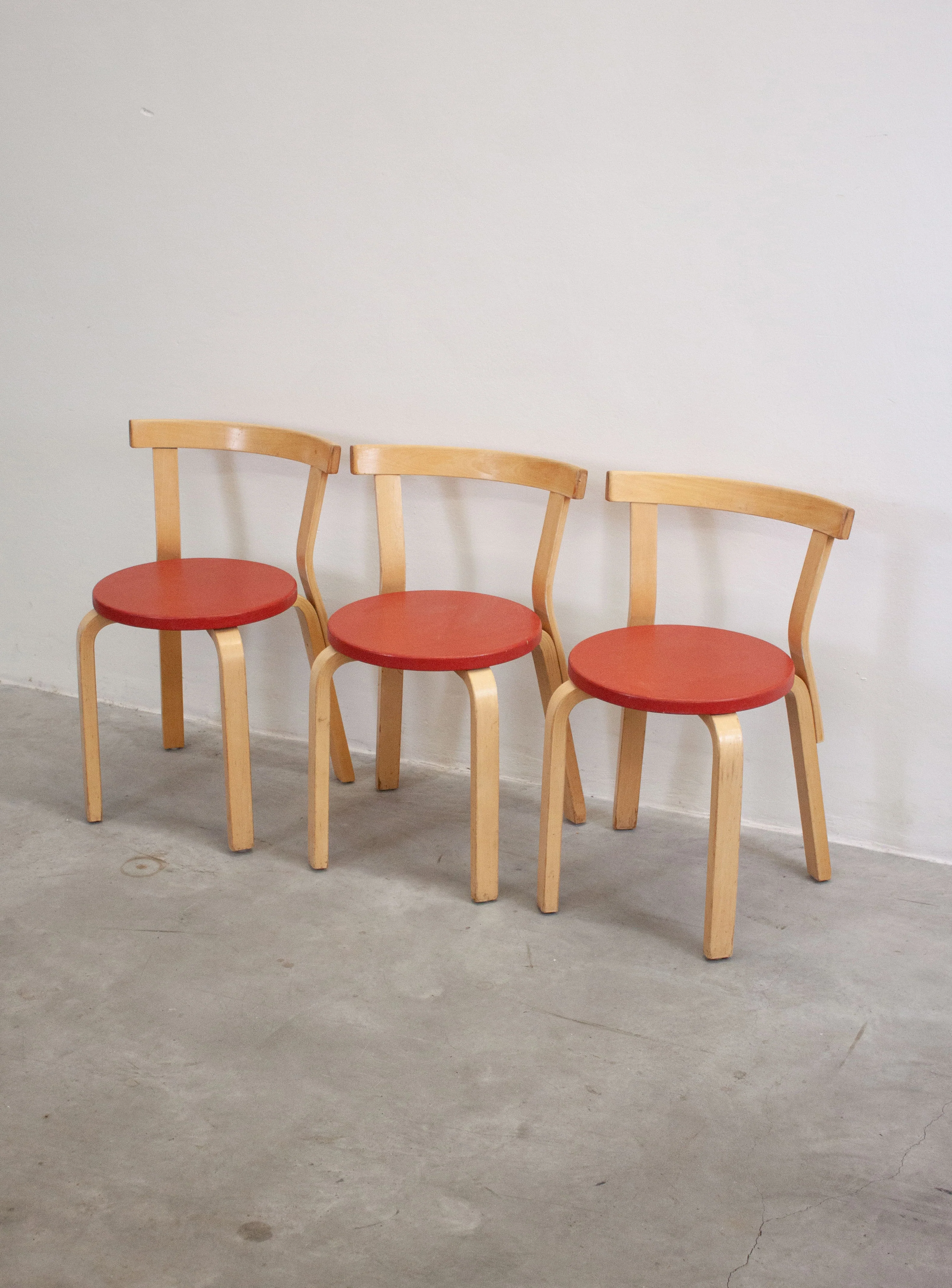 Artek Model 68 Chair by Alvar Aalto (Red) - Image 9