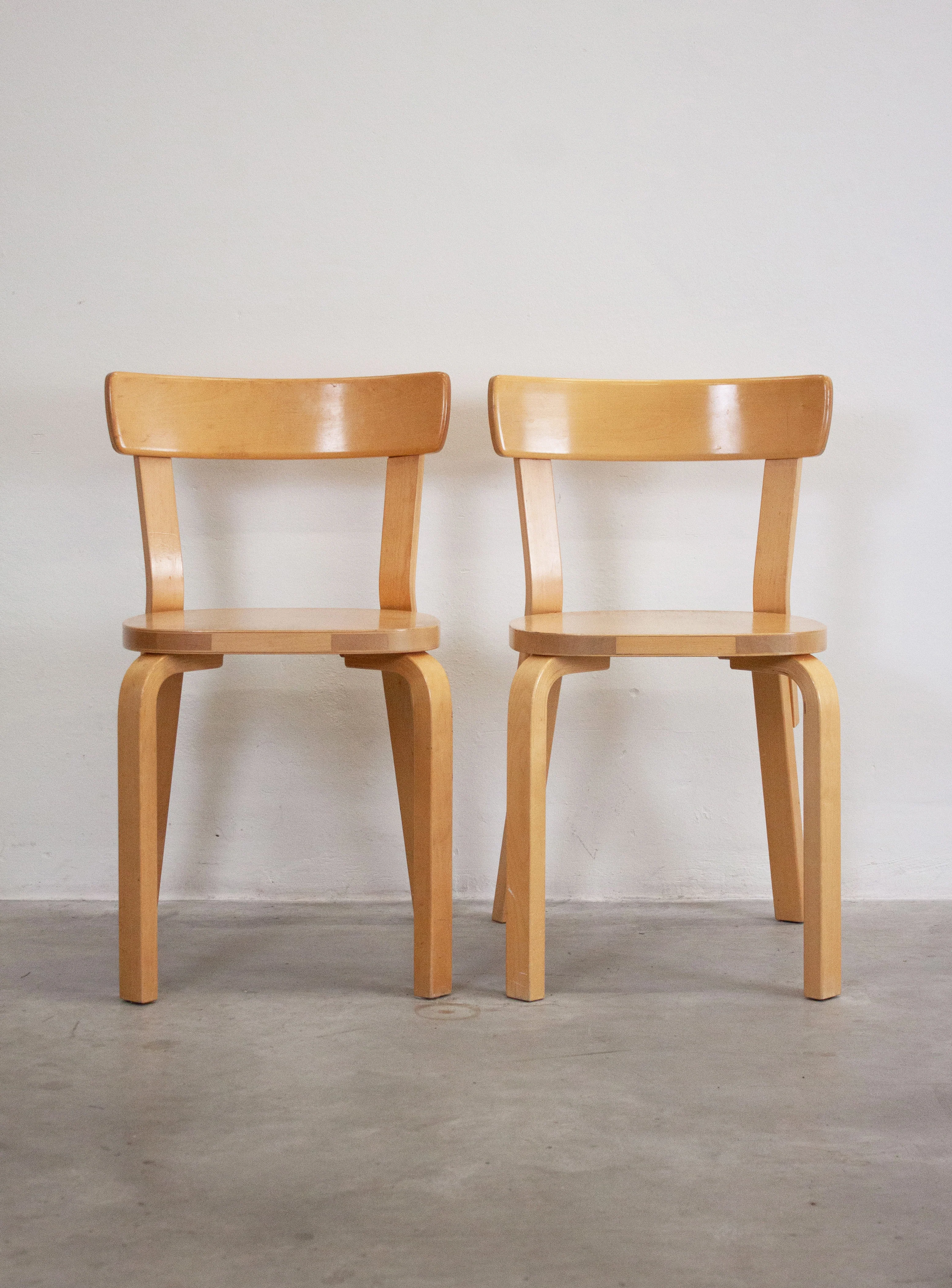 Artek Model 69 Chairs by Alvar Aalto (Birch) - Image 5