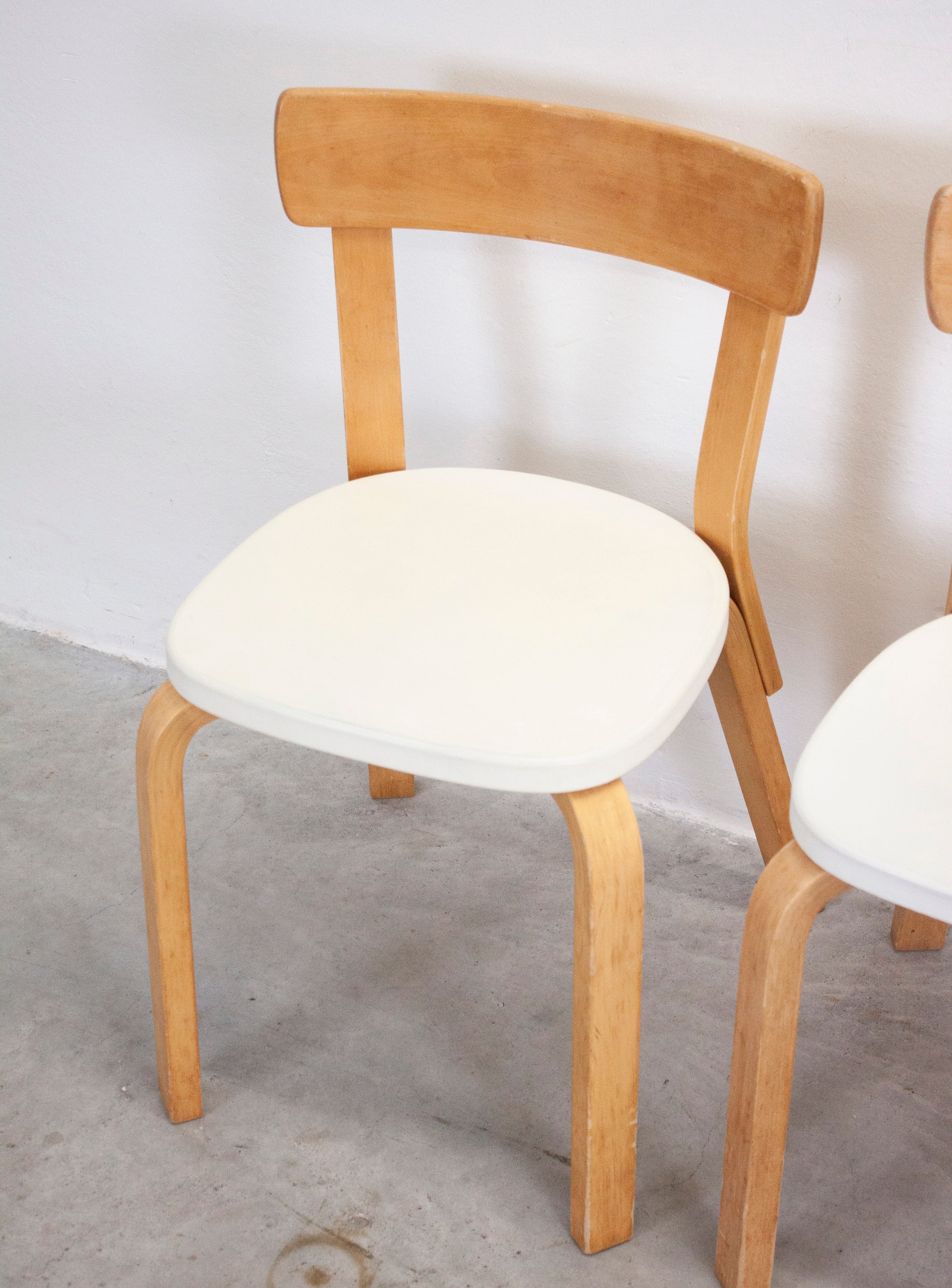 Artek Model 69 Chairs by Alvar Aalto (White) - Image 19