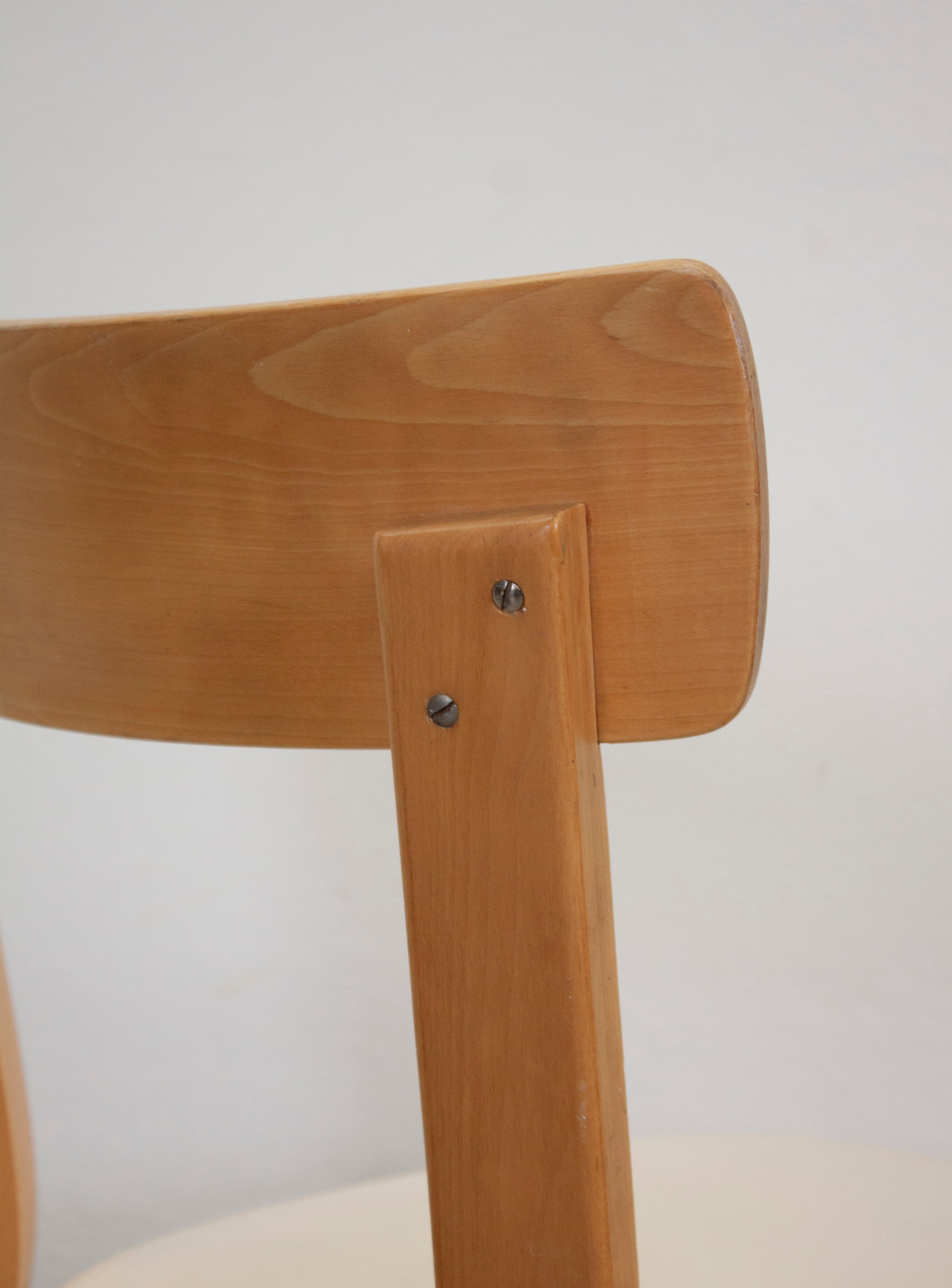 Artek Model 69 Chairs by Alvar Aalto (White) - Image 27
