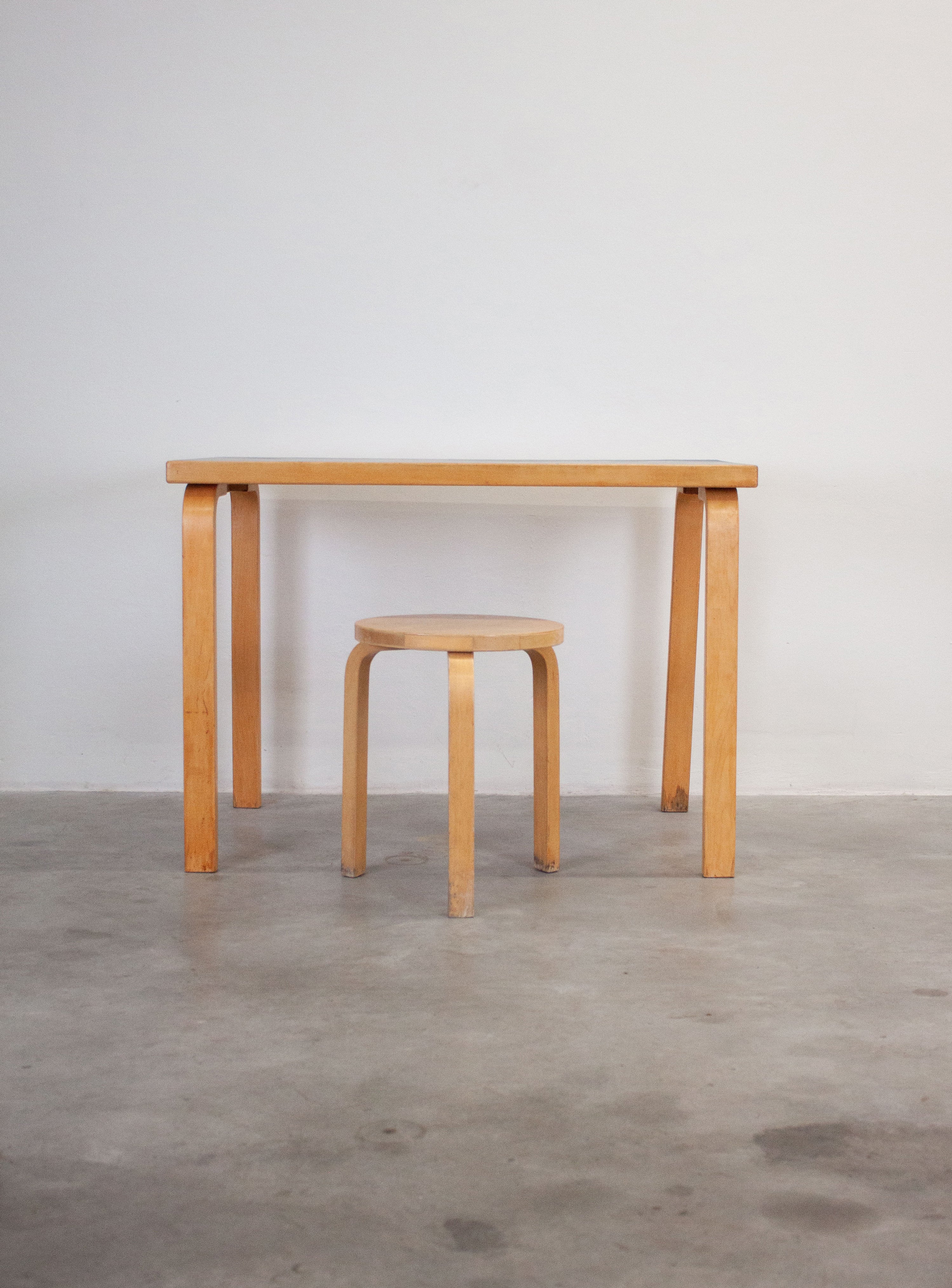 Artek Model 81 Table or Desk by Alvar Aalto - Image 20