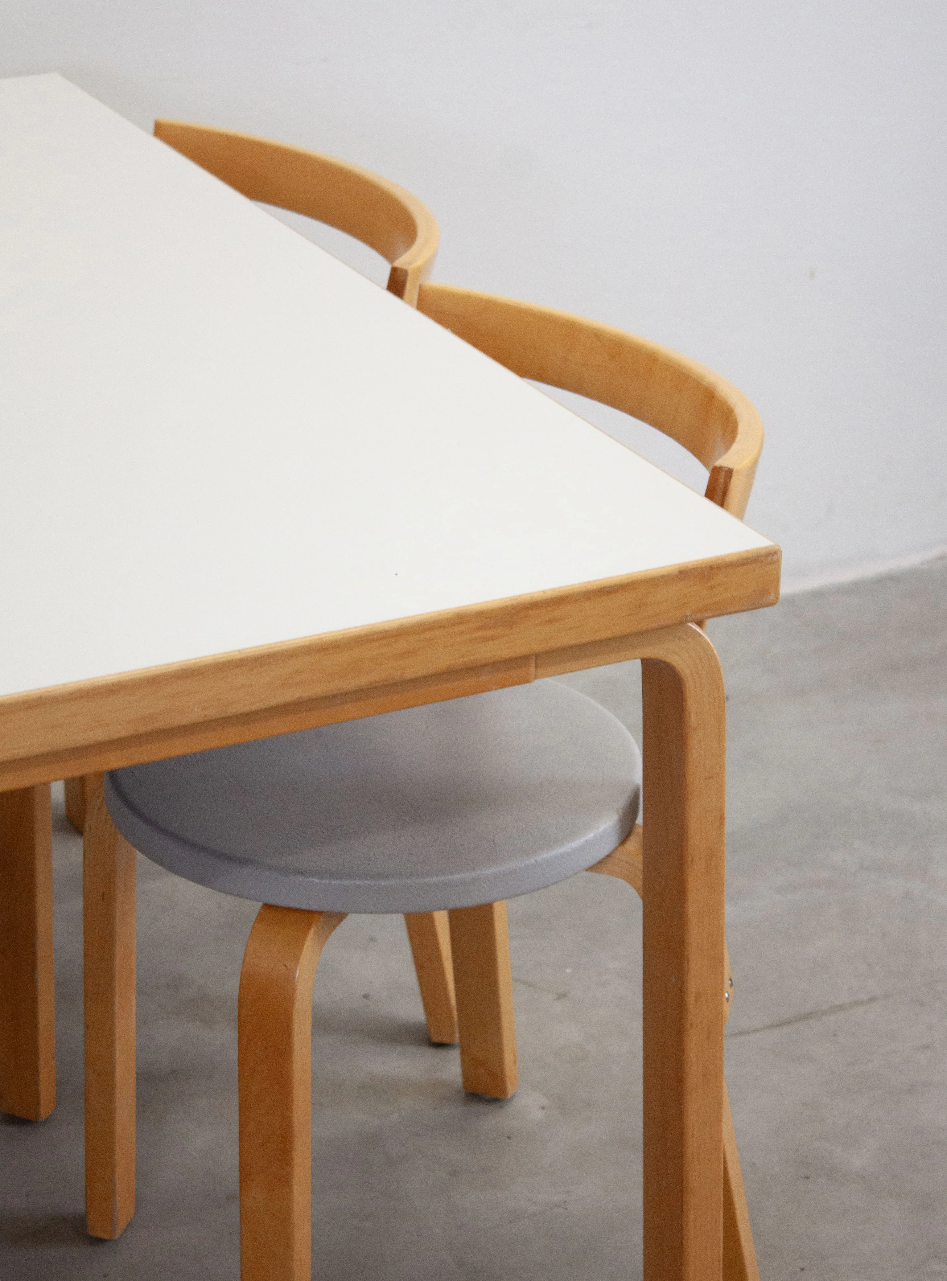 Artek Model 81B Dining Table by Alvar Aalto (White) - Image 25