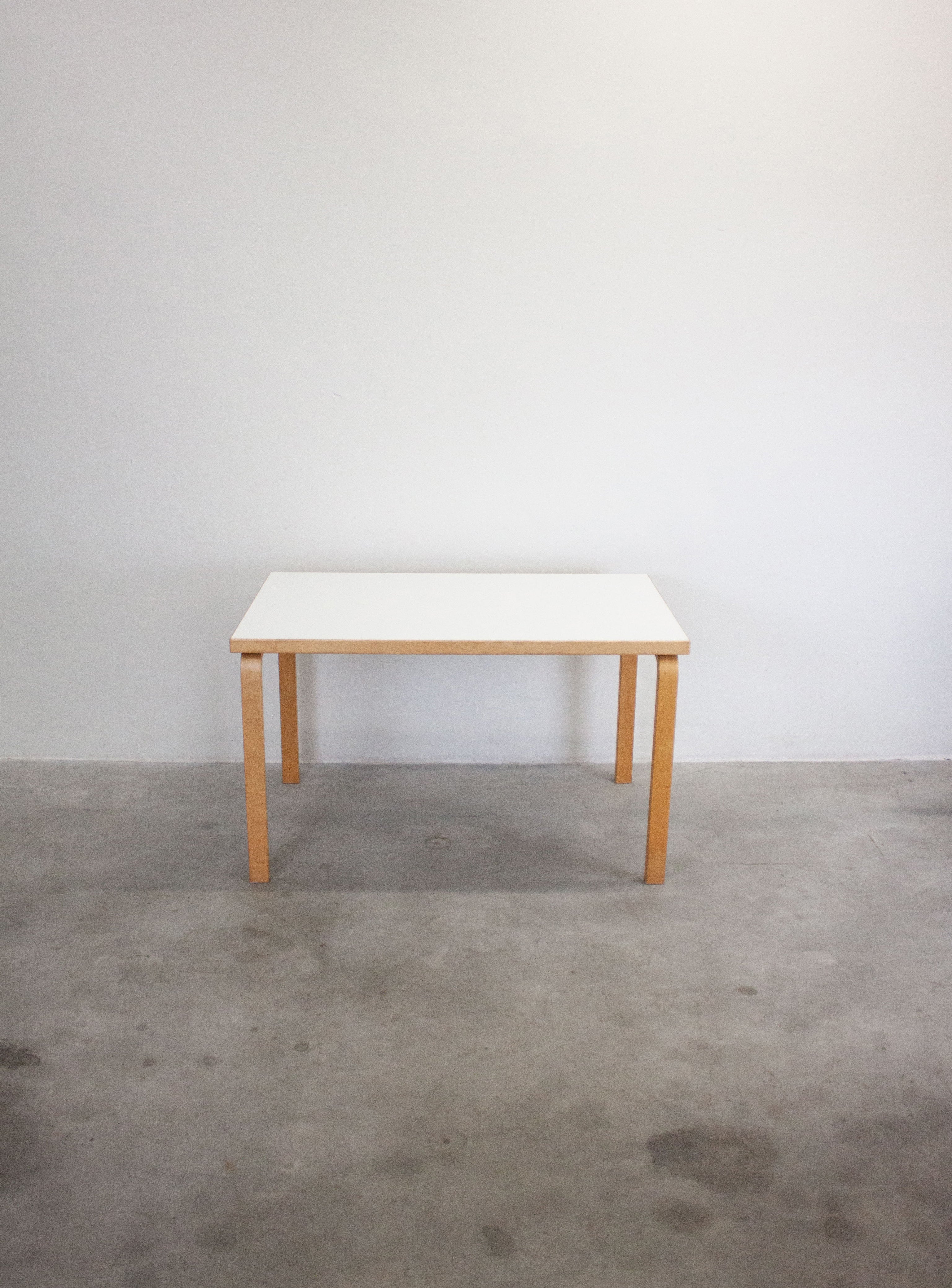 Artek Model 81B Dining Table by Alvar Aalto (White) - Image 3