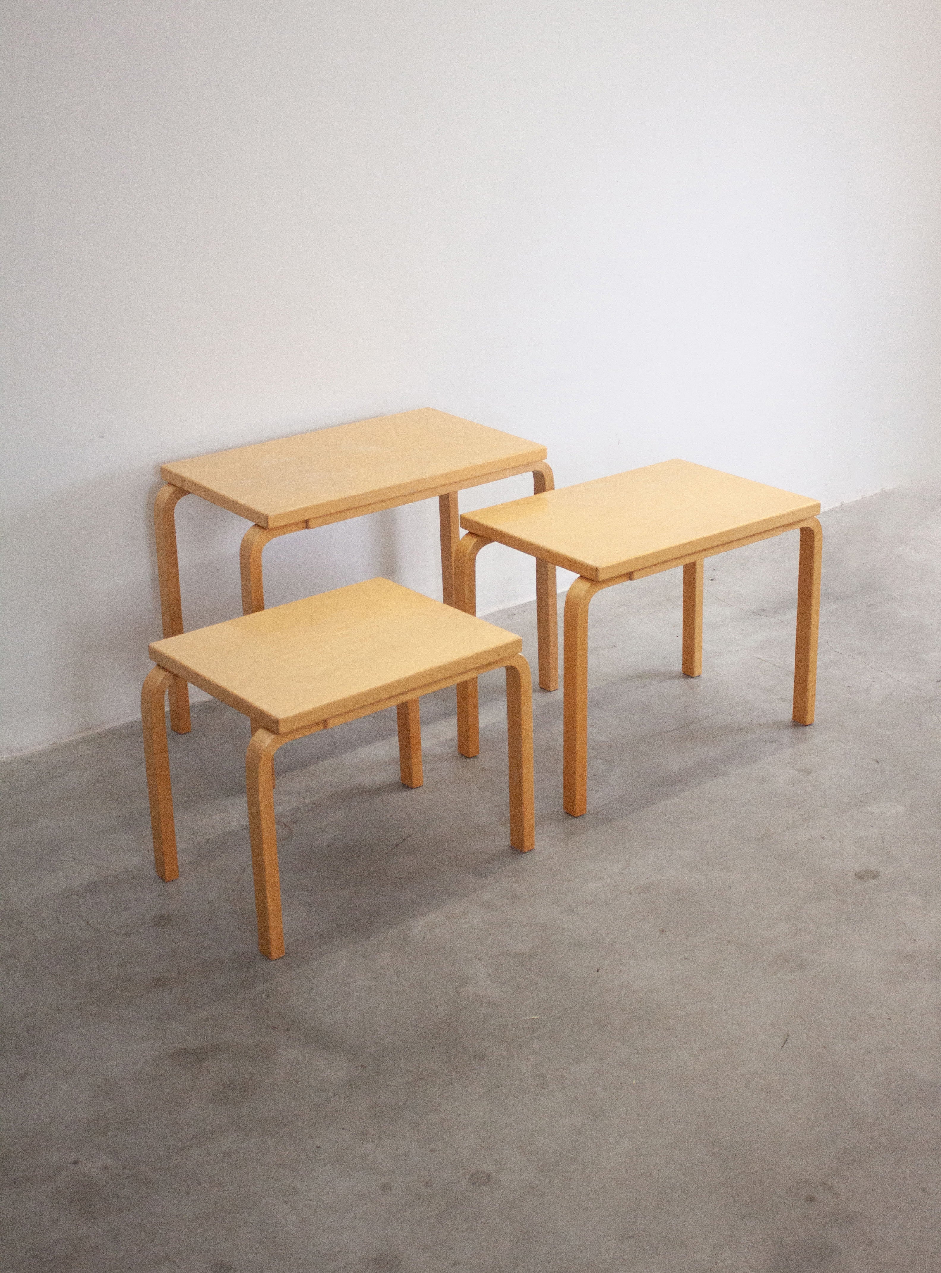 Artek Model 88 Nesting Tables by Alvar Aalto - Image 2