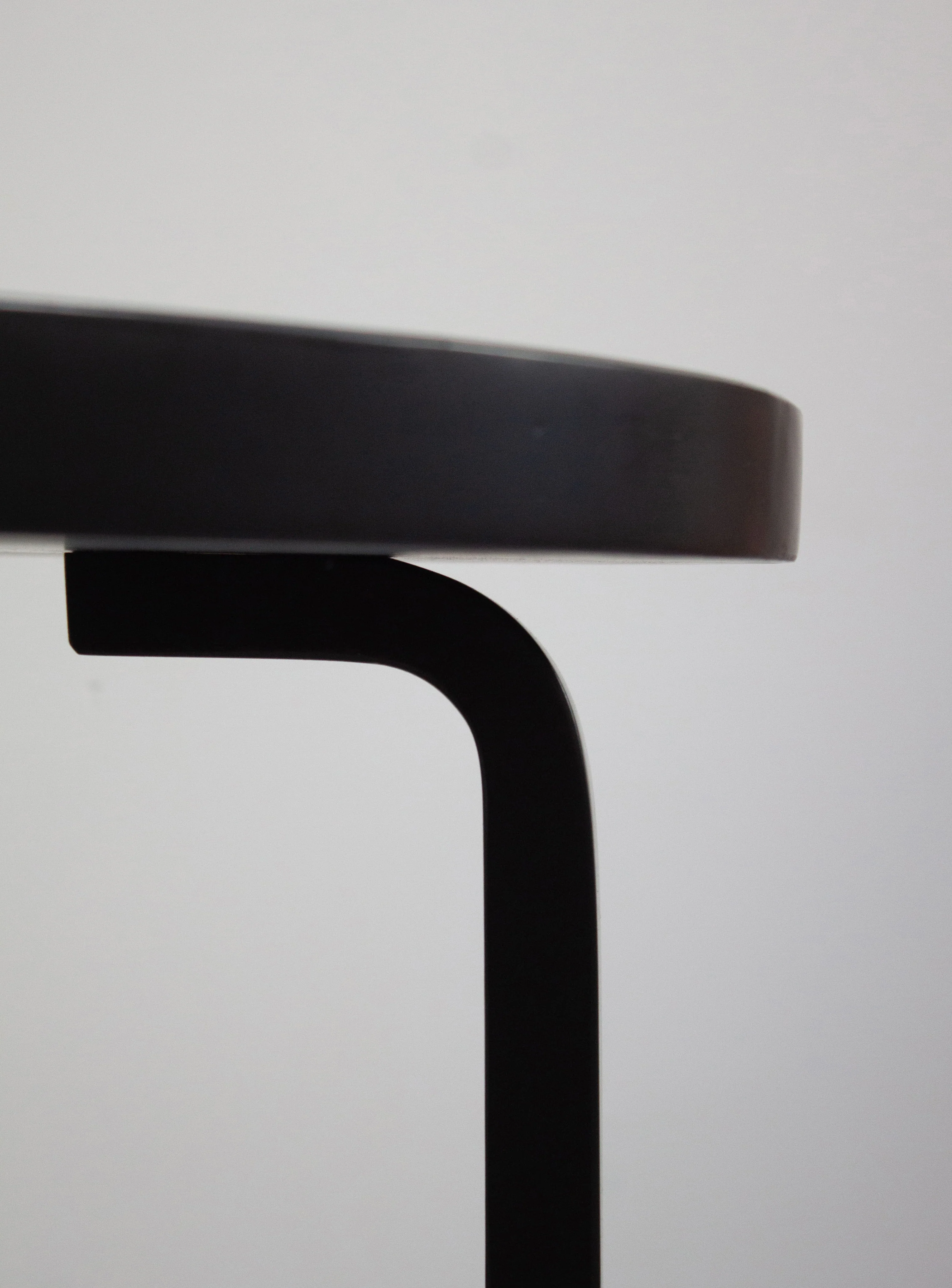 Artek 90A Round Dining Table by Alvar Aalto (Black) - Image 14