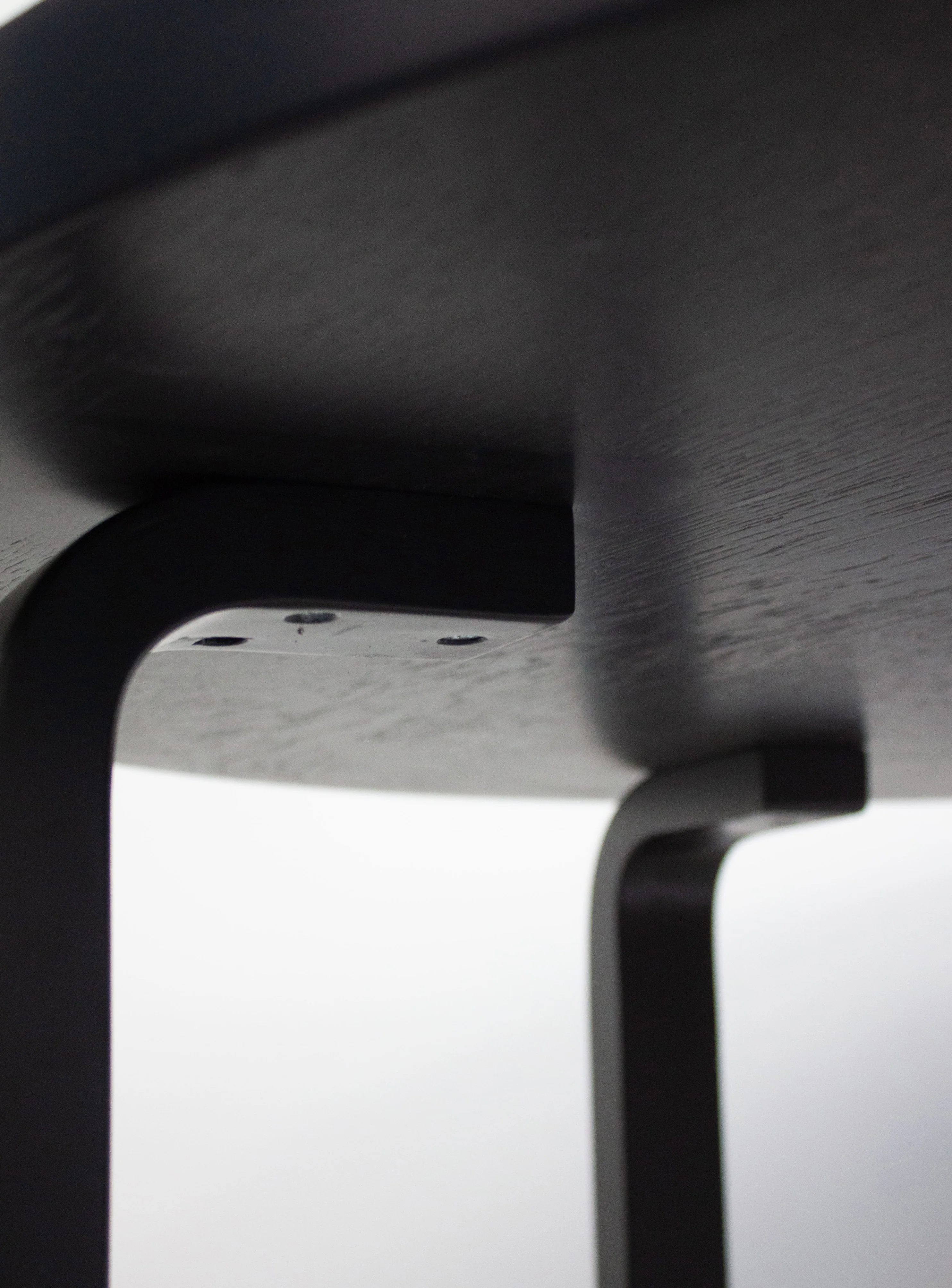Artek 90A Round Dining Table by Alvar Aalto (Black) - Image 17