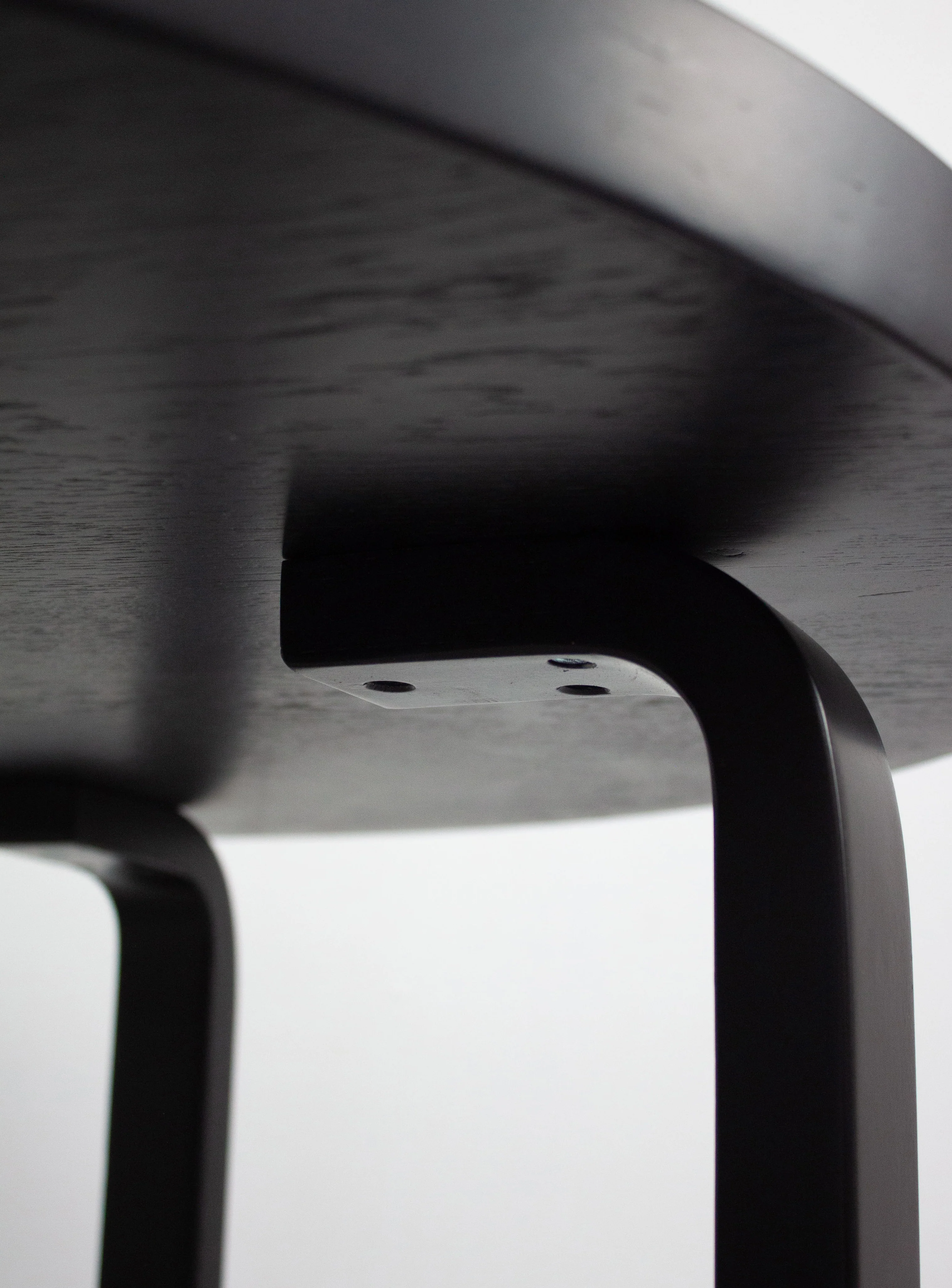 Artek 90A Round Dining Table by Alvar Aalto (Black) - Image 18