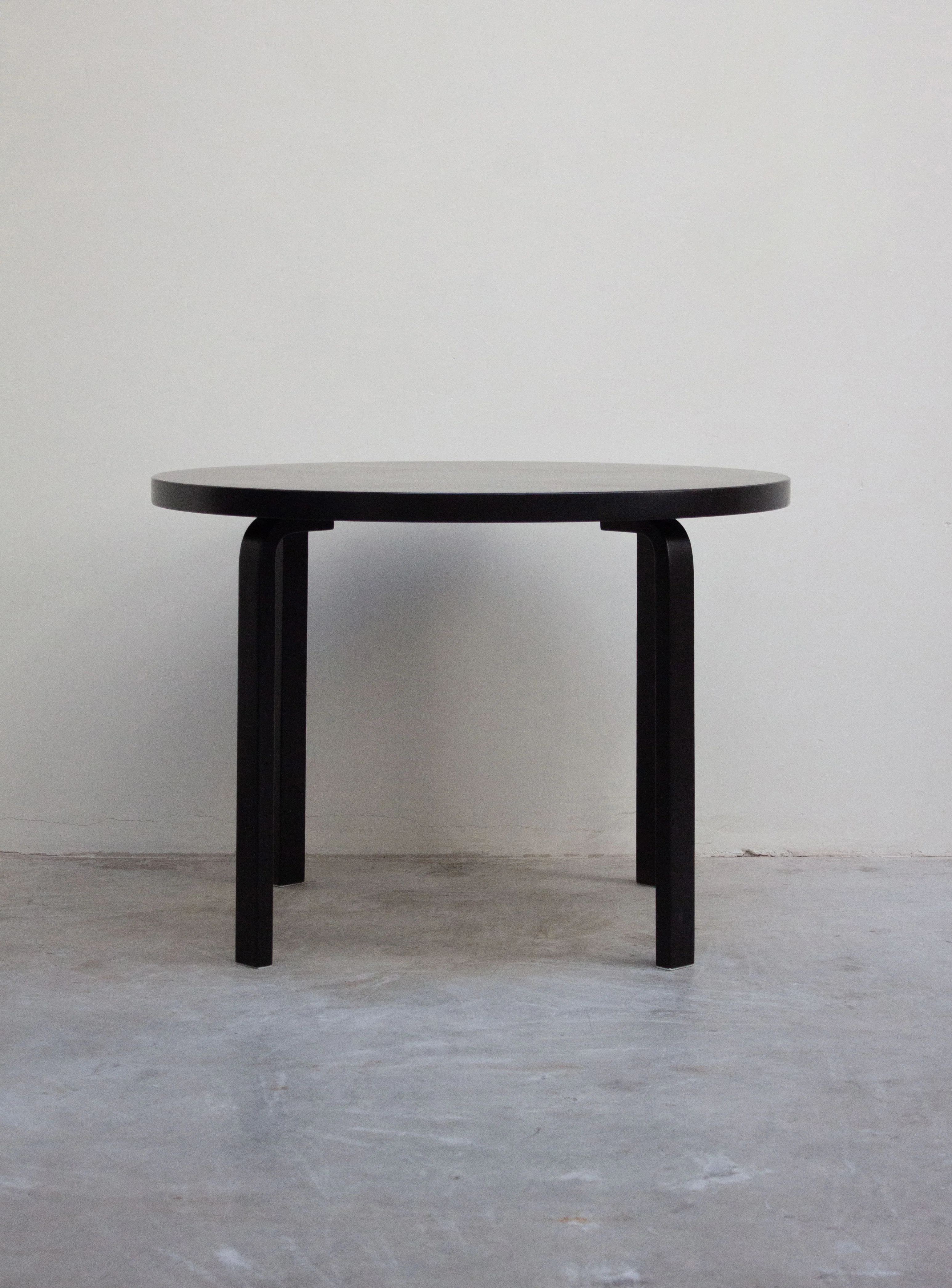 Artek 90A Round Dining Table by Alvar Aalto (Black) - Image 8