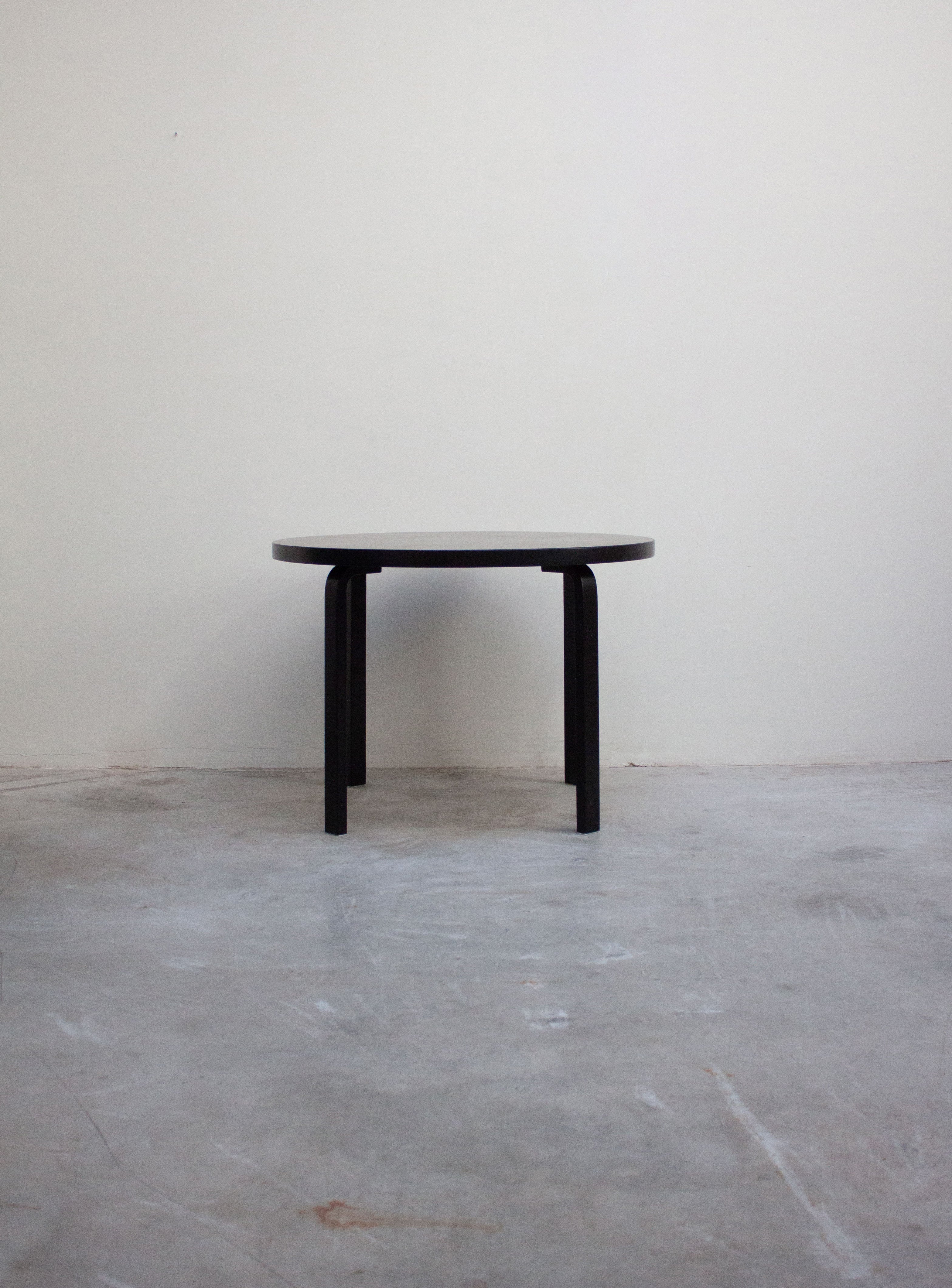Artek 90A Round Dining Table by Alvar Aalto (Black) - Image 9
