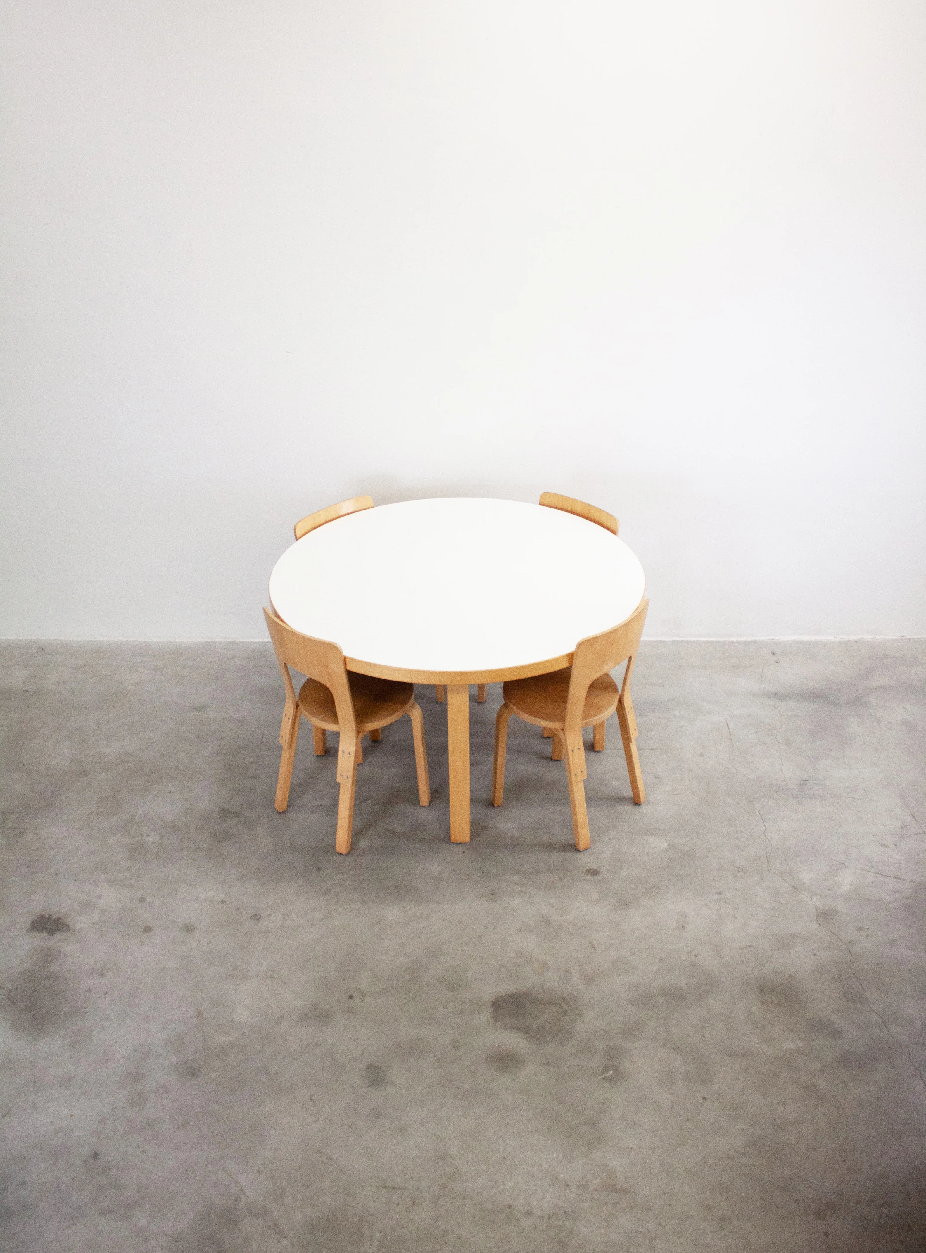 Artek Model 91 Dining Table by Alvar Aalto (White) - Image 19