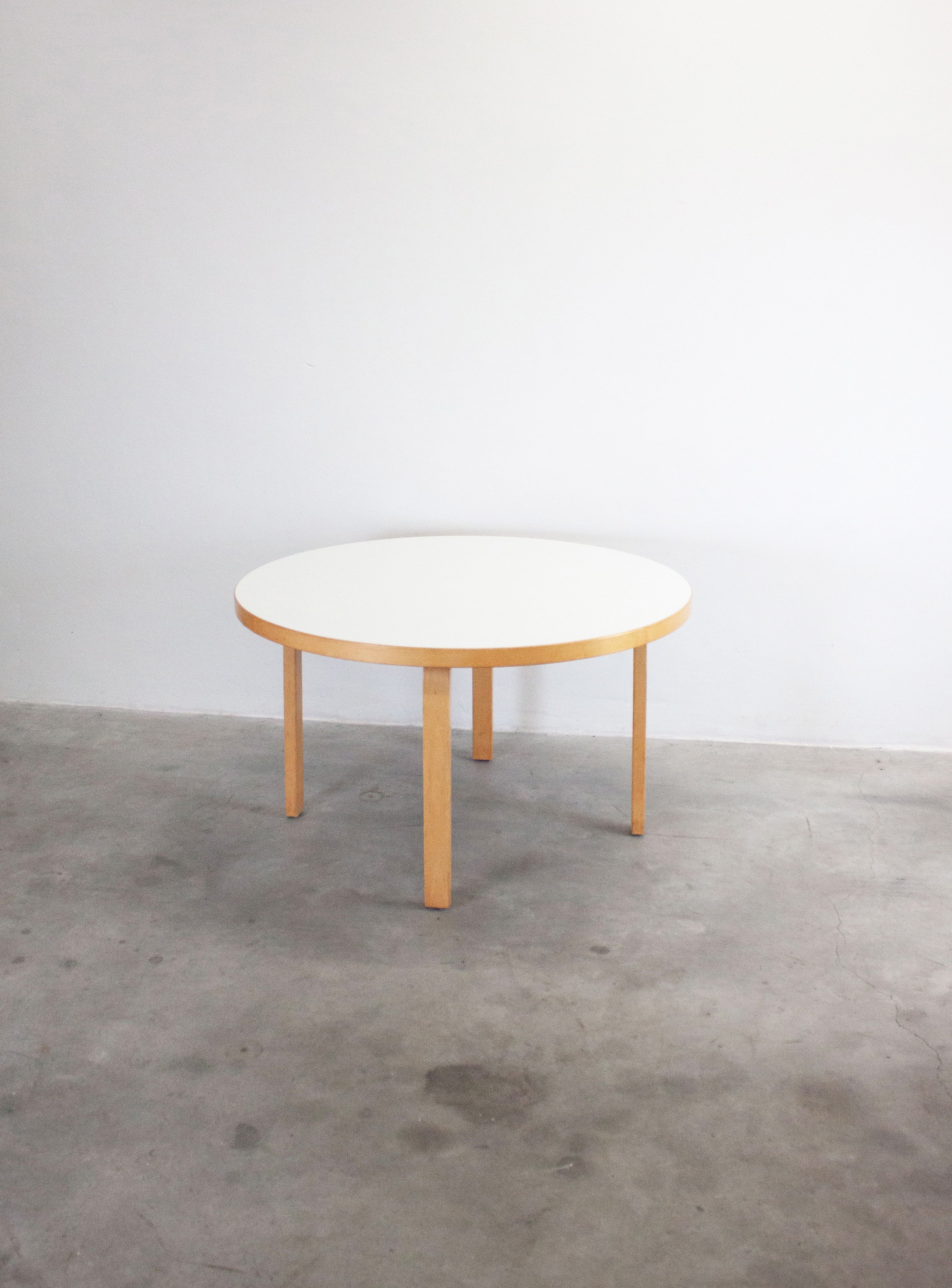 Artek Model 91 Dining Table by Alvar Aalto (White) - Image 2