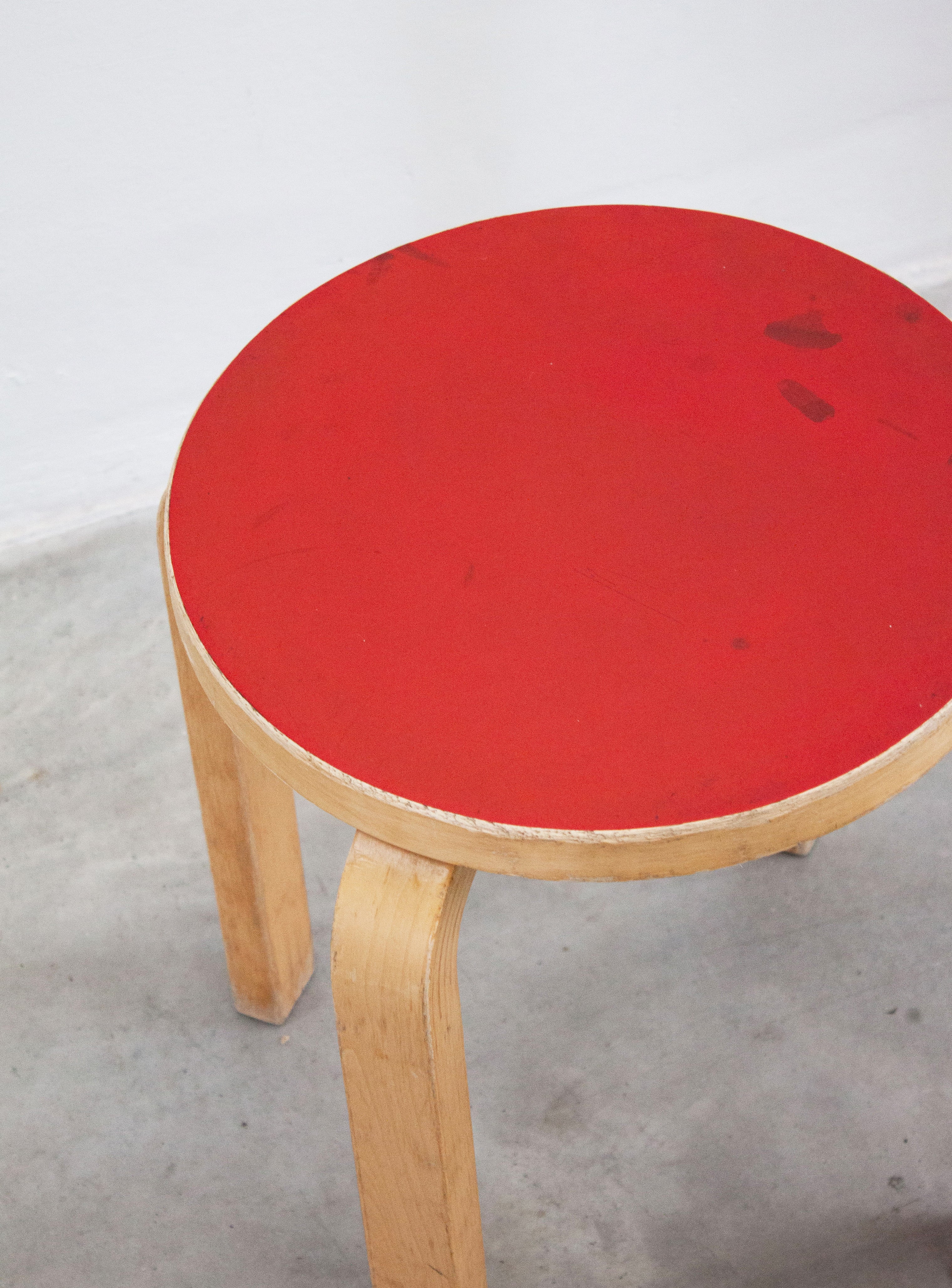 Artek Model E60 Stool by Alvar Aalto (Red) - Image 11
