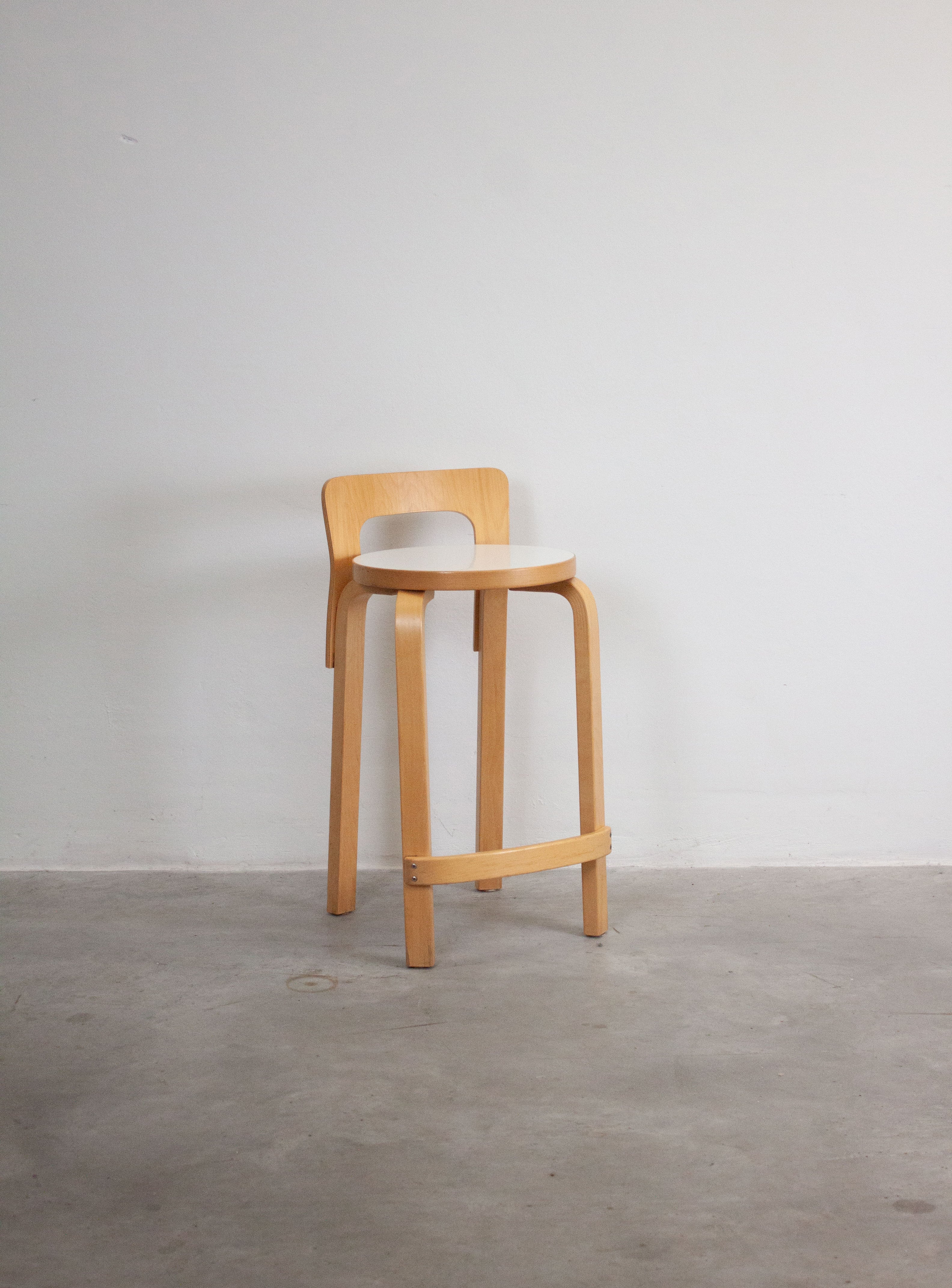 Artek Model K65 Bar Stool by Alvar Aalto (White)