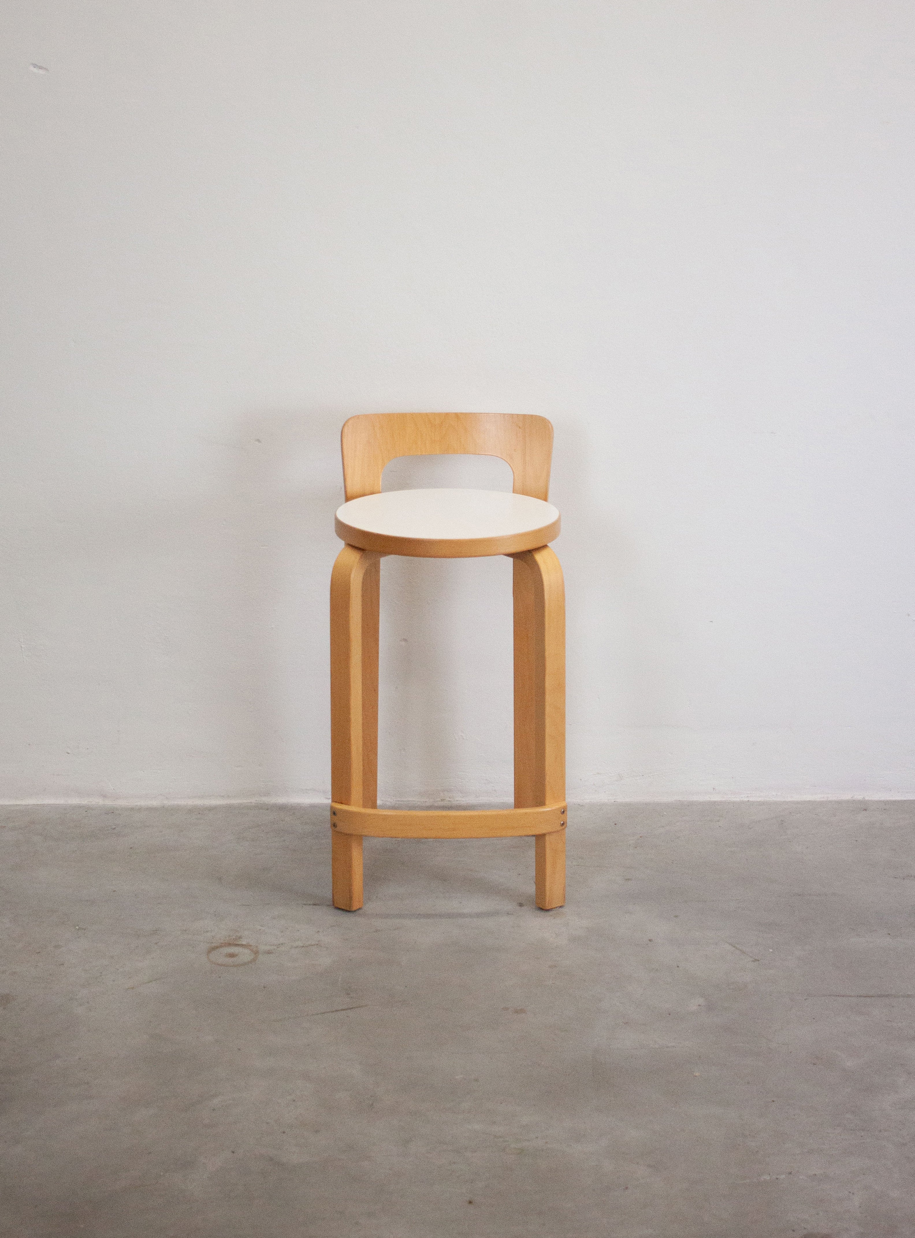 Artek Model K65 Bar Stool by Alvar Aalto (White) - Image 2