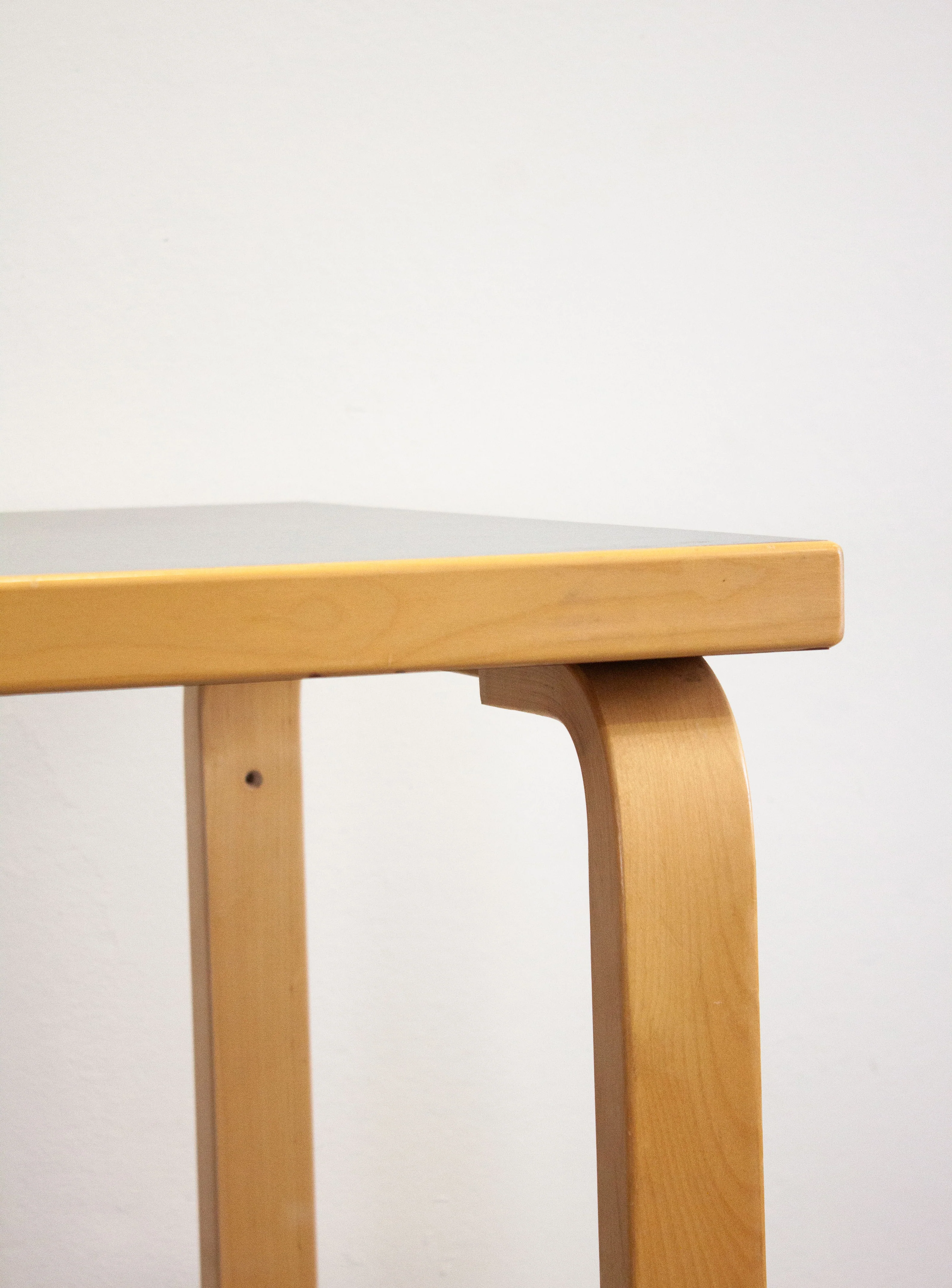 Artek Writing Desk by Alvar Aalto (Blue) - Image 5