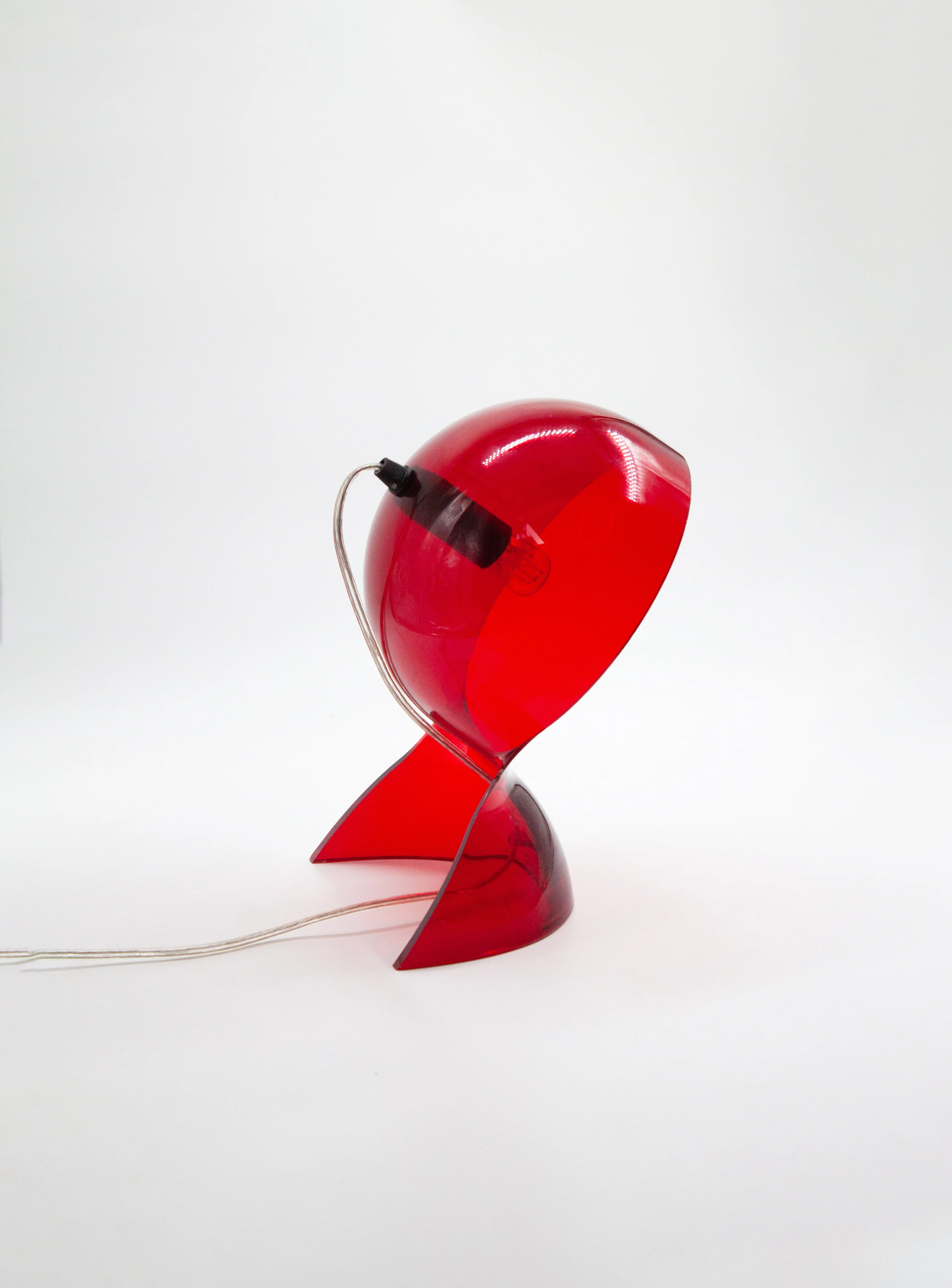 Artemide Dalù Desk Lamp by Vico Magistretti (Translucent Red) - Image 12