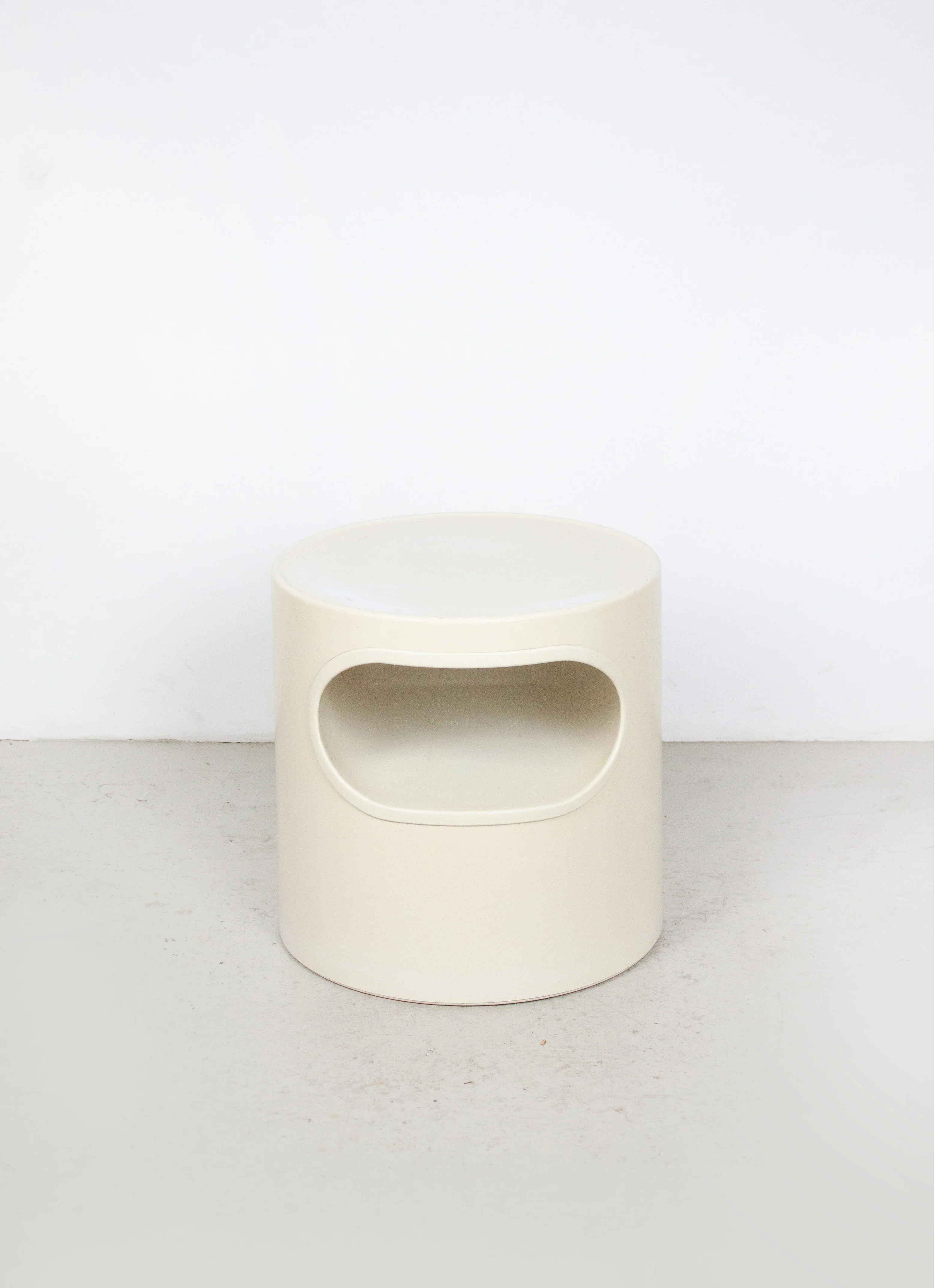 Artemide Giano-Giano-Vano by Emma Gismondi Schweinberger (White) - Image 12