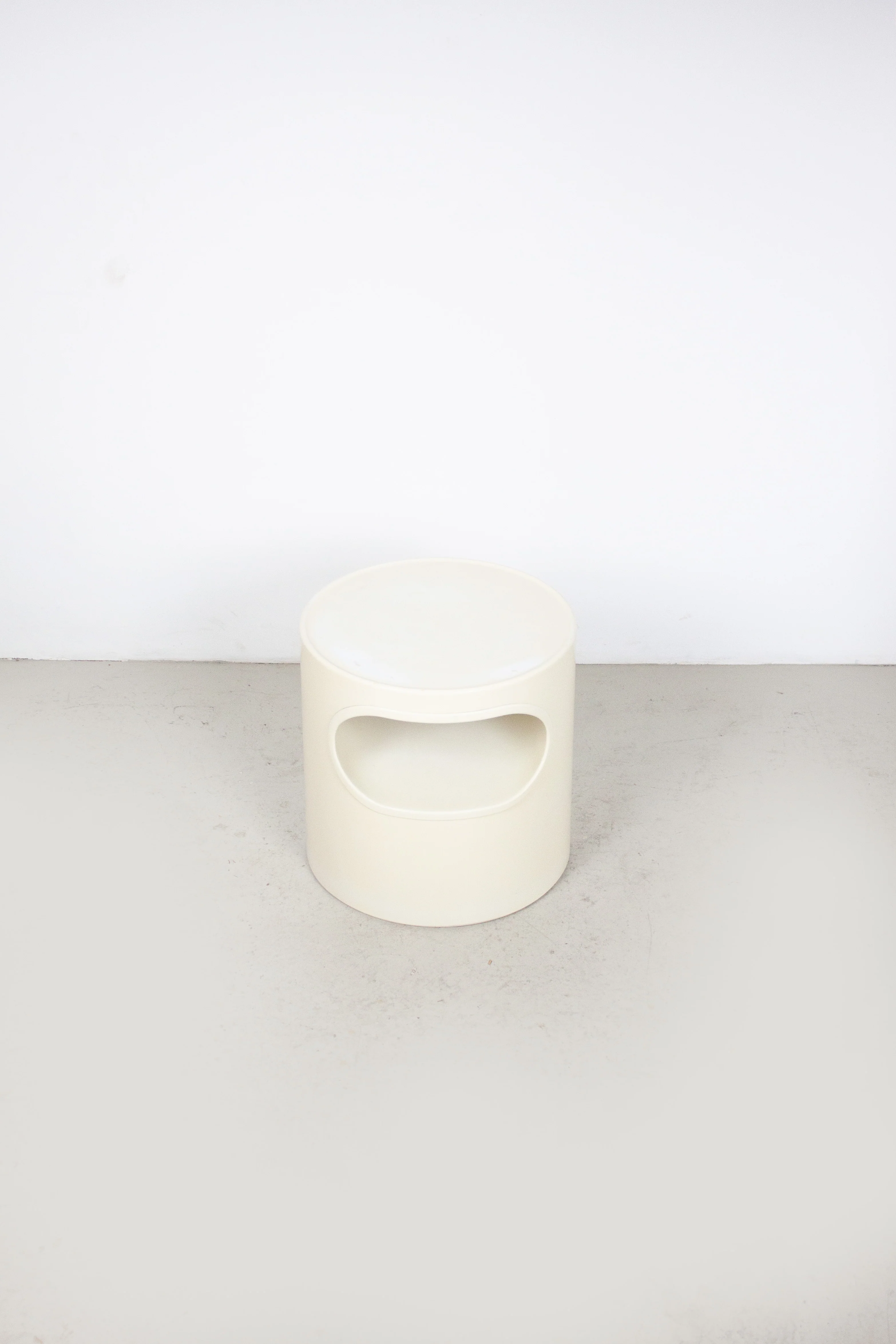 Artemide Giano-Giano-Vano by Emma Gismondi Schweinberger (White) - Image 4