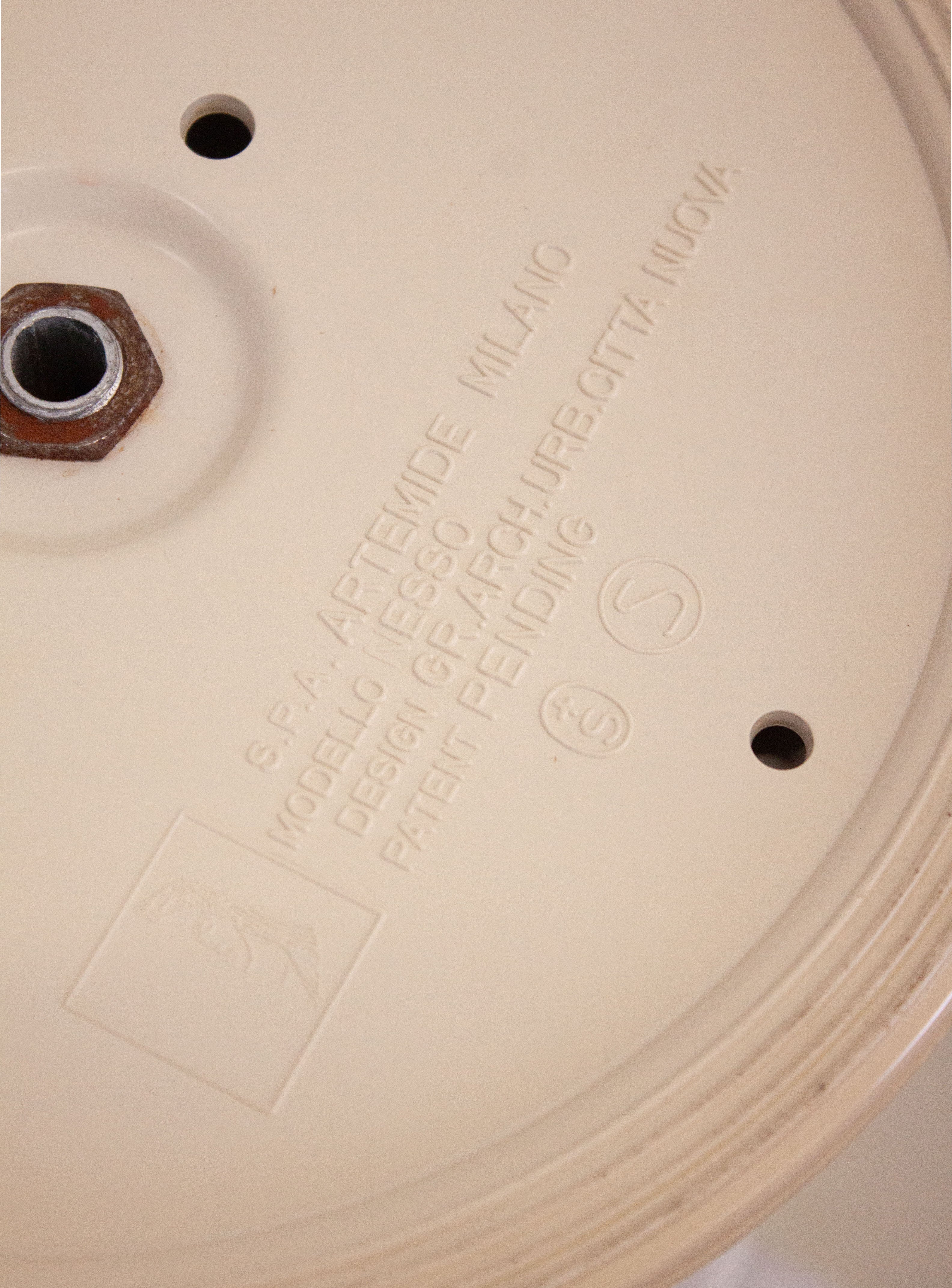 Artemide Nesso Lamp by Giancarlo Mattioli (Off White) - Image 14