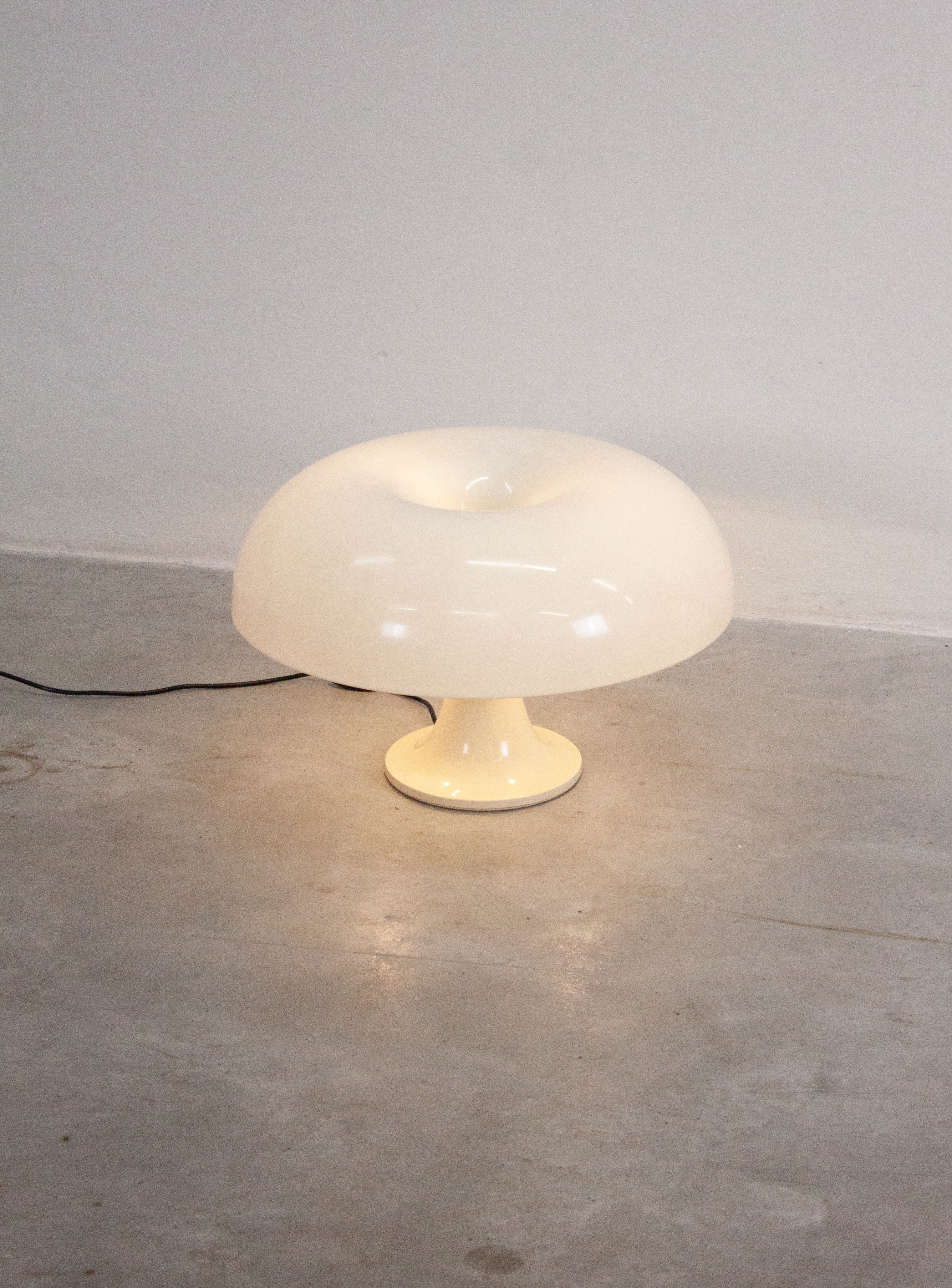 Artemide Nesso Lamp by Giancarlo Mattioli (Off White) - Image 5