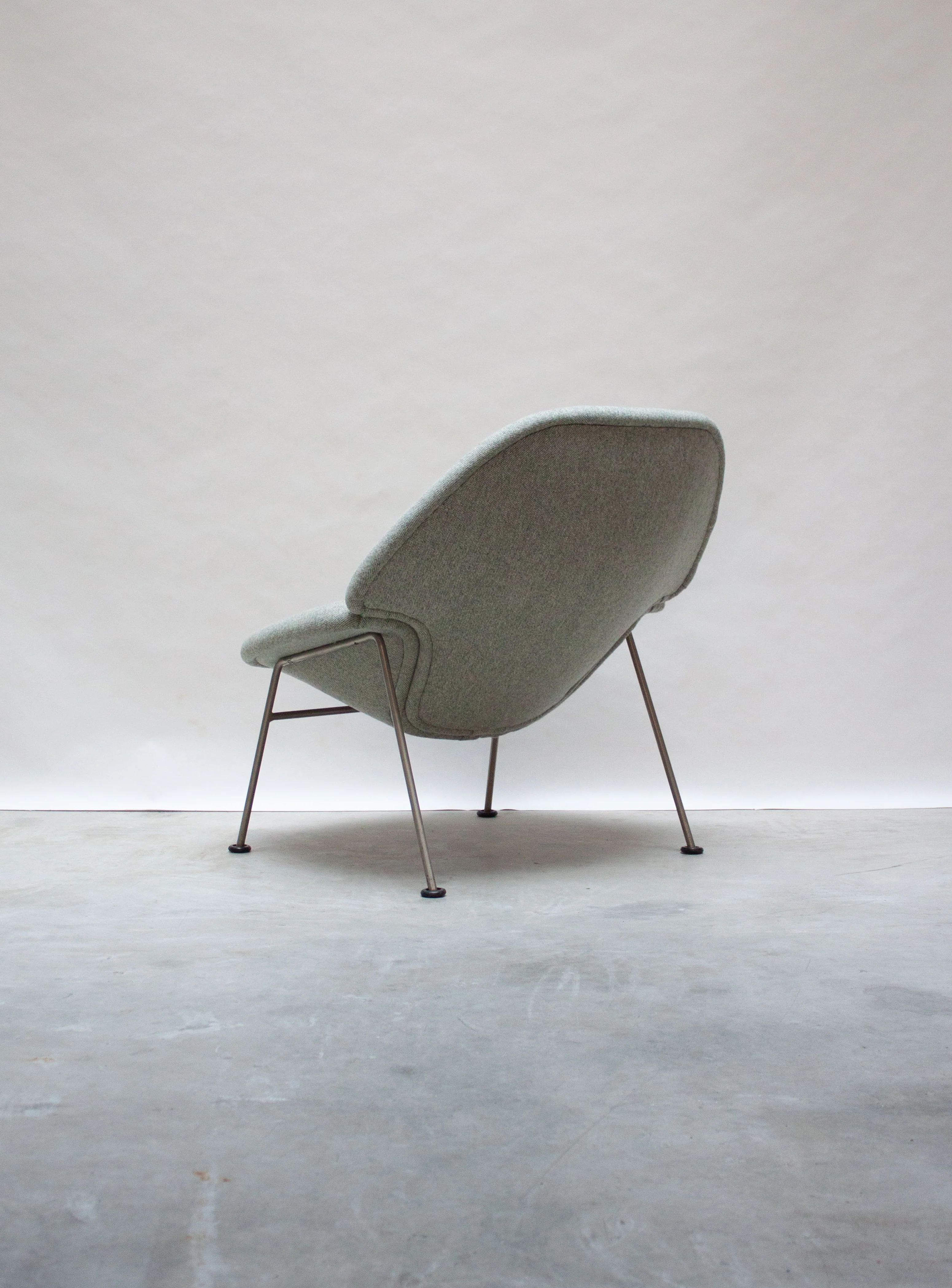 Artifort F555 Lounge Chair & Ottoman by Pierre Paulin - Image 19