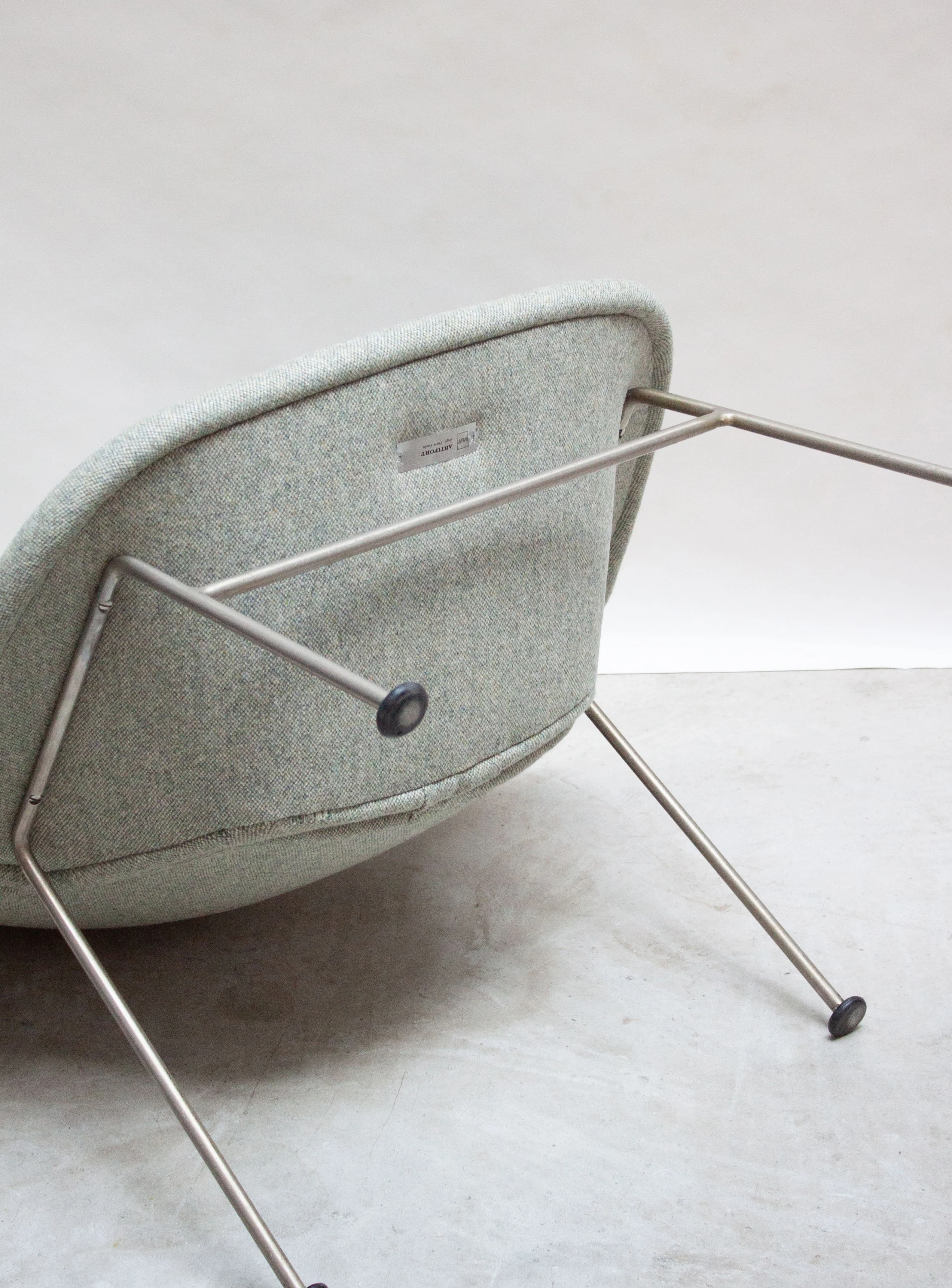 Artifort F555 Lounge Chair & Ottoman by Pierre Paulin - Image 28