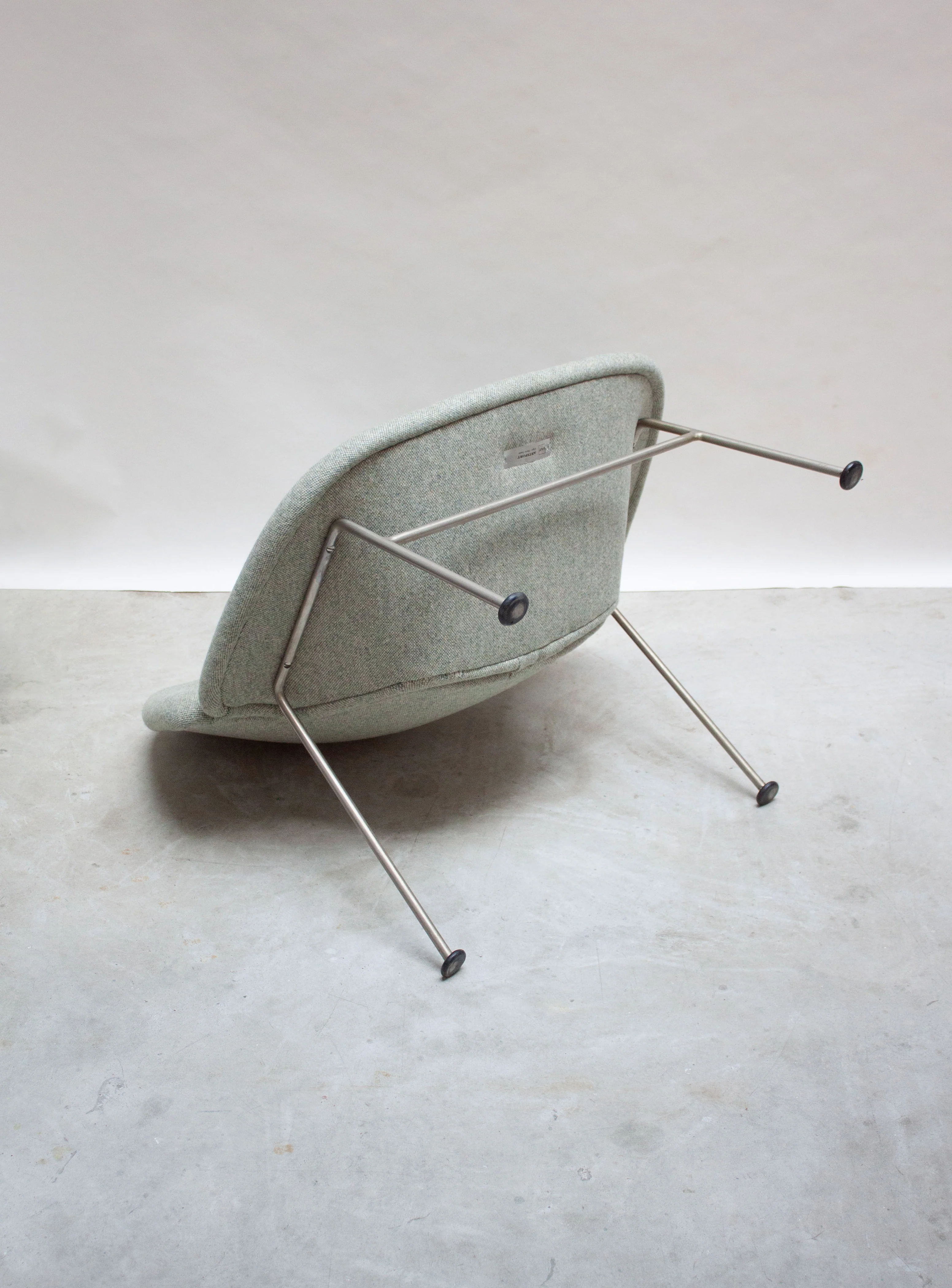 Artifort F555 Lounge Chair & Ottoman by Pierre Paulin - Image 29