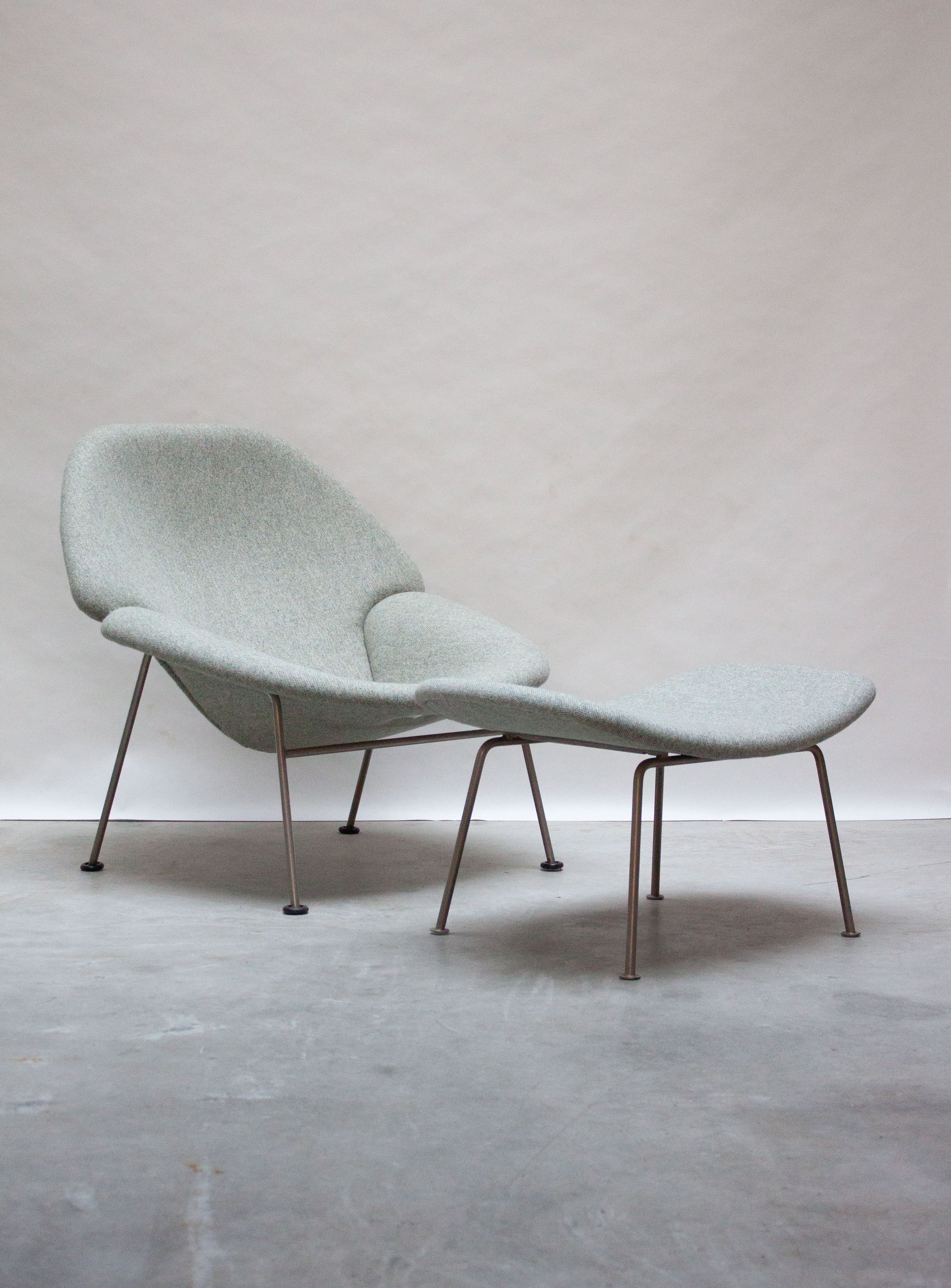 Artifort F555 Lounge Chair & Ottoman by Pierre Paulin - Image 3