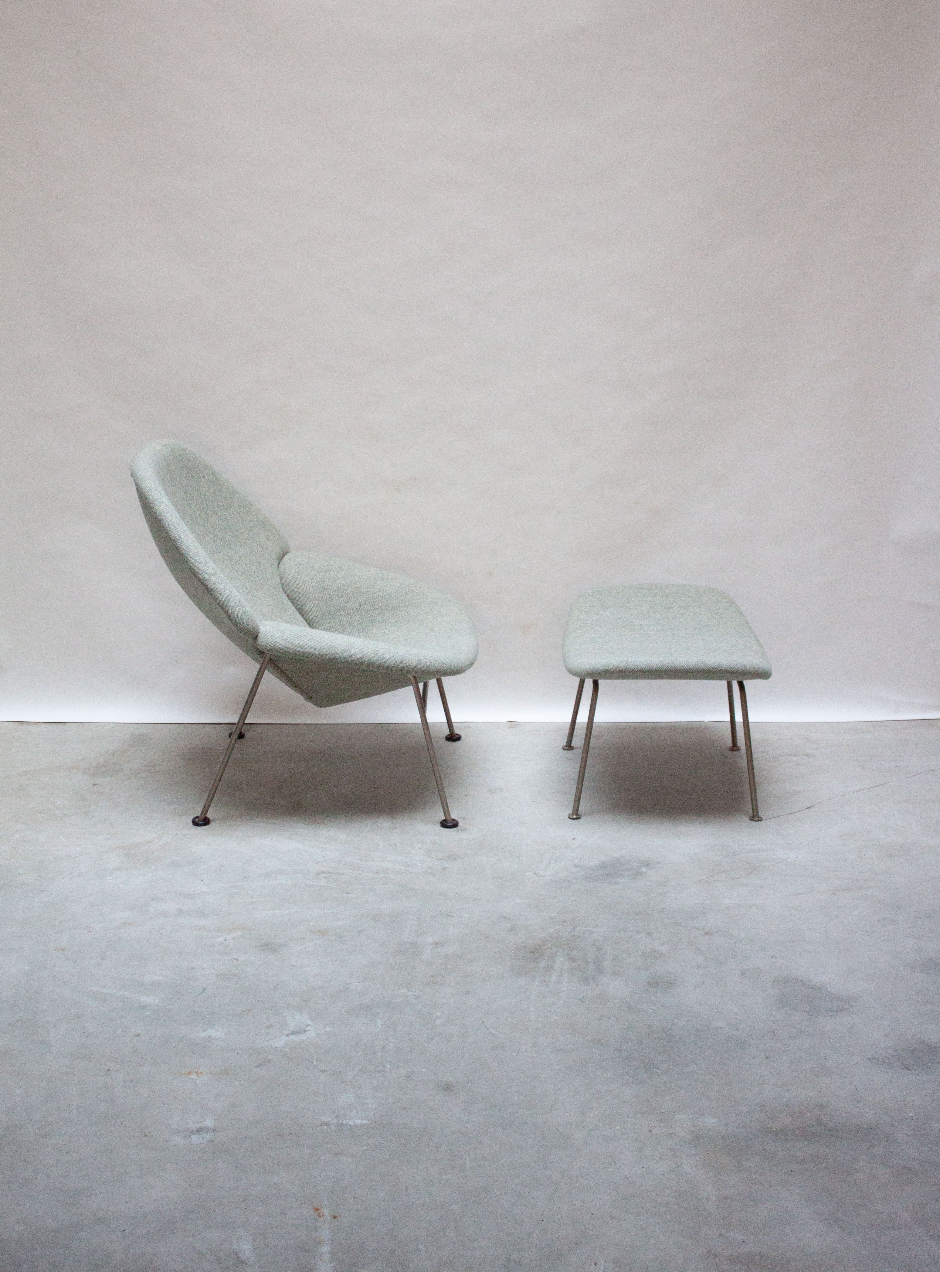 Artifort F555 Lounge Chair & Ottoman by Pierre Paulin - Image 4