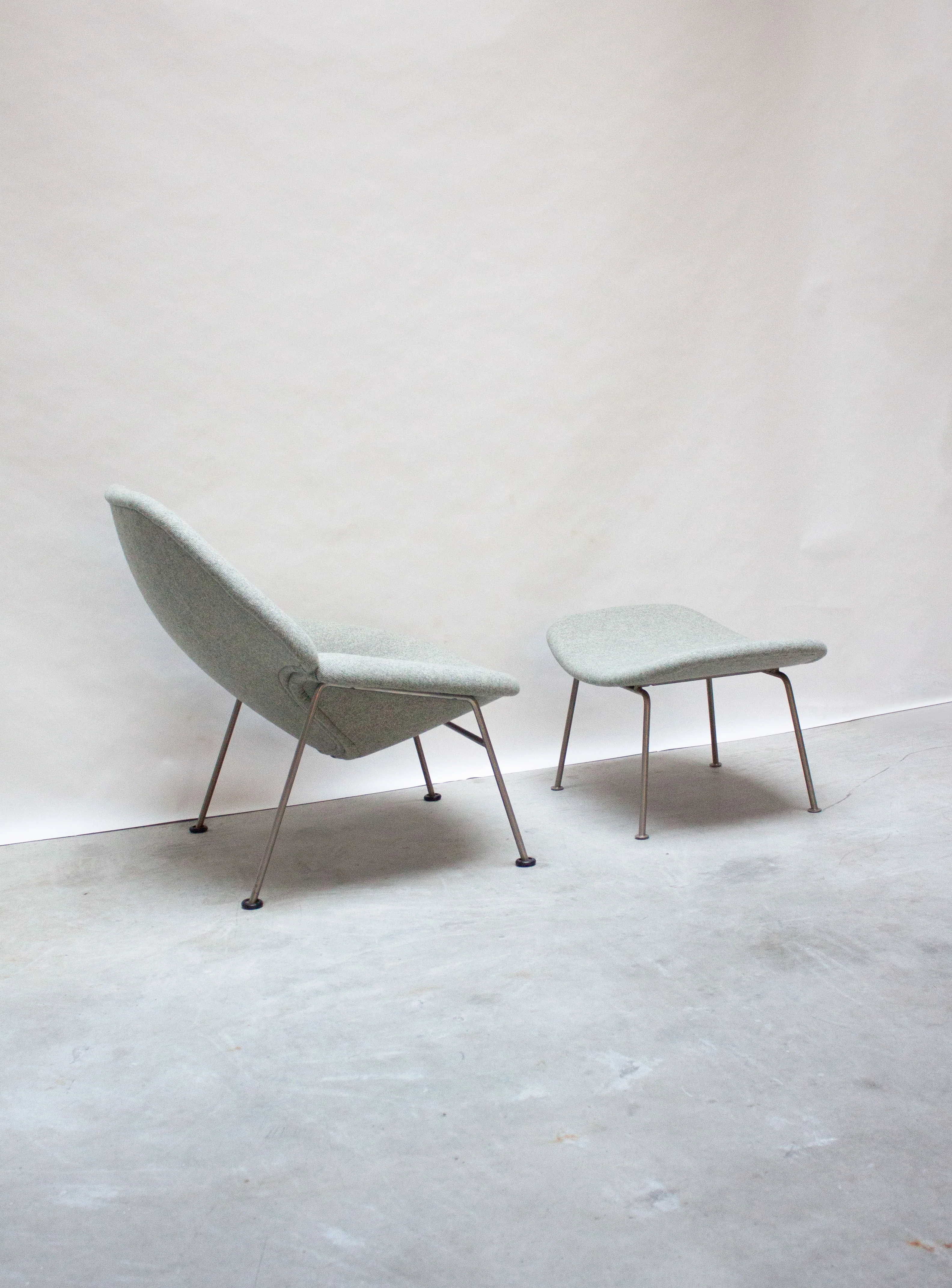 Artifort F555 Lounge Chair & Ottoman by Pierre Paulin - Image 6