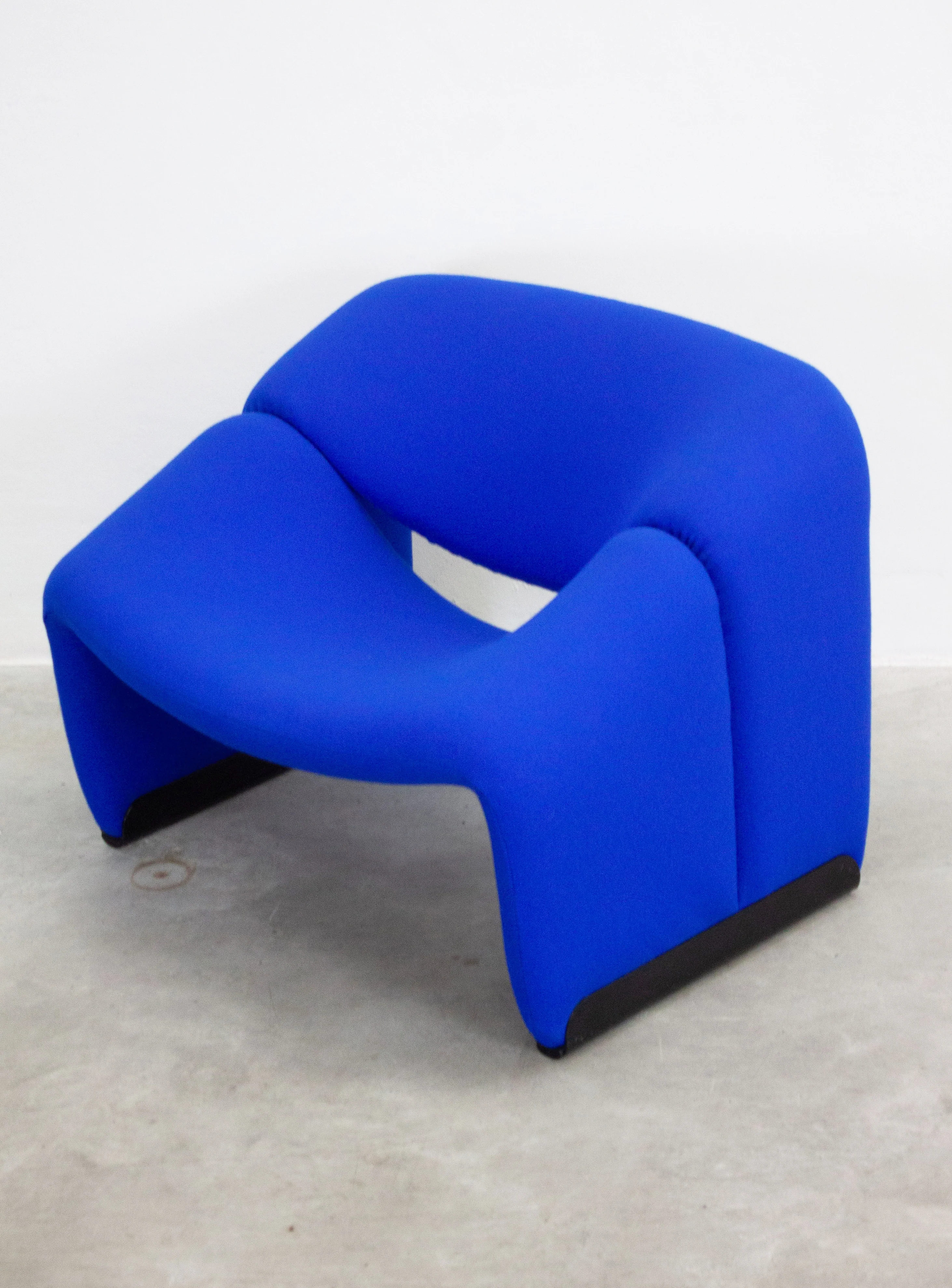 Artifort Groovy F598 Lounge Chair by Pierre Paulin (Cobalt Blue) - Image 12