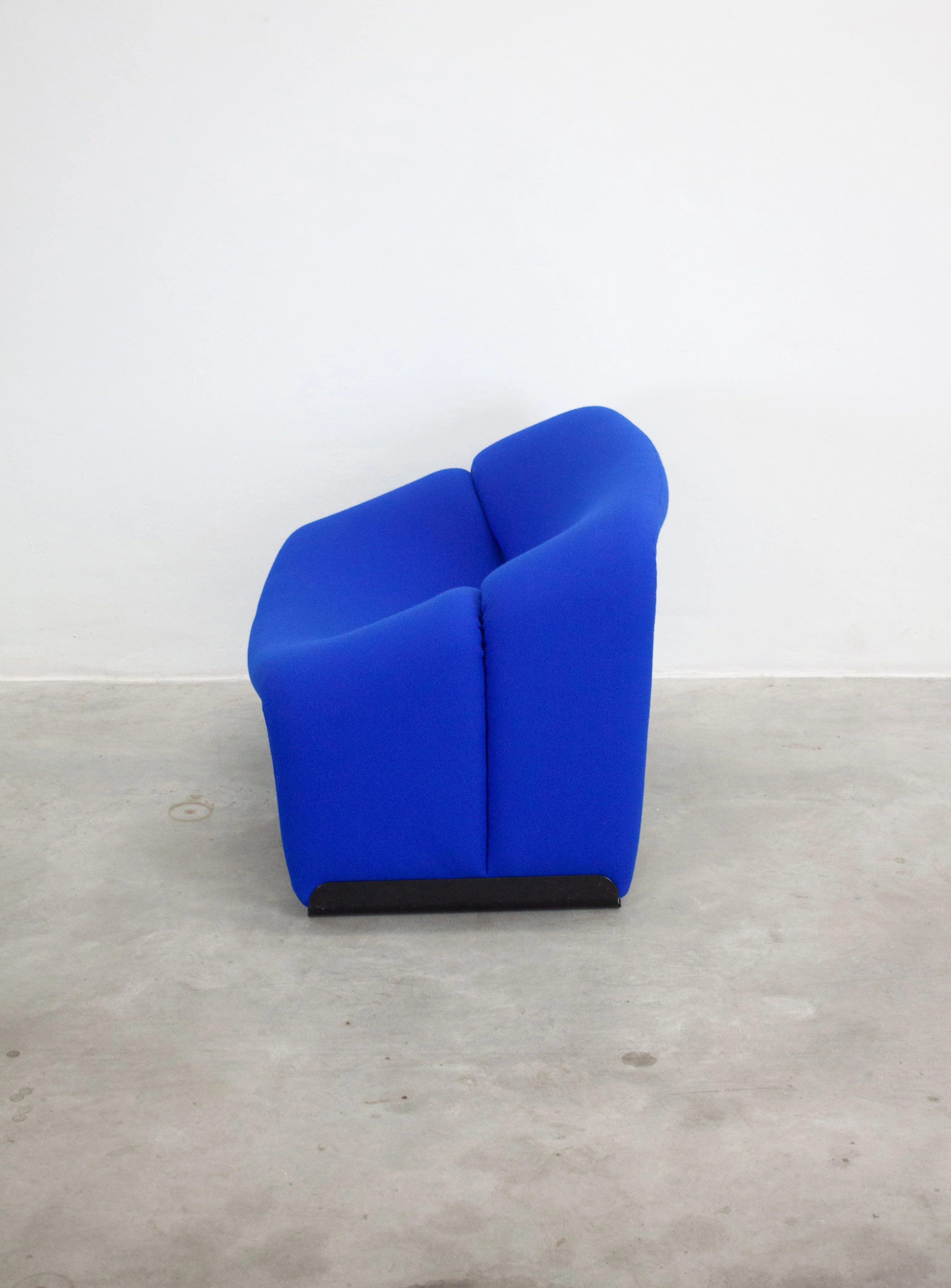 Artifort Groovy F598 Lounge Chair by Pierre Paulin (Cobalt Blue) - Image 13