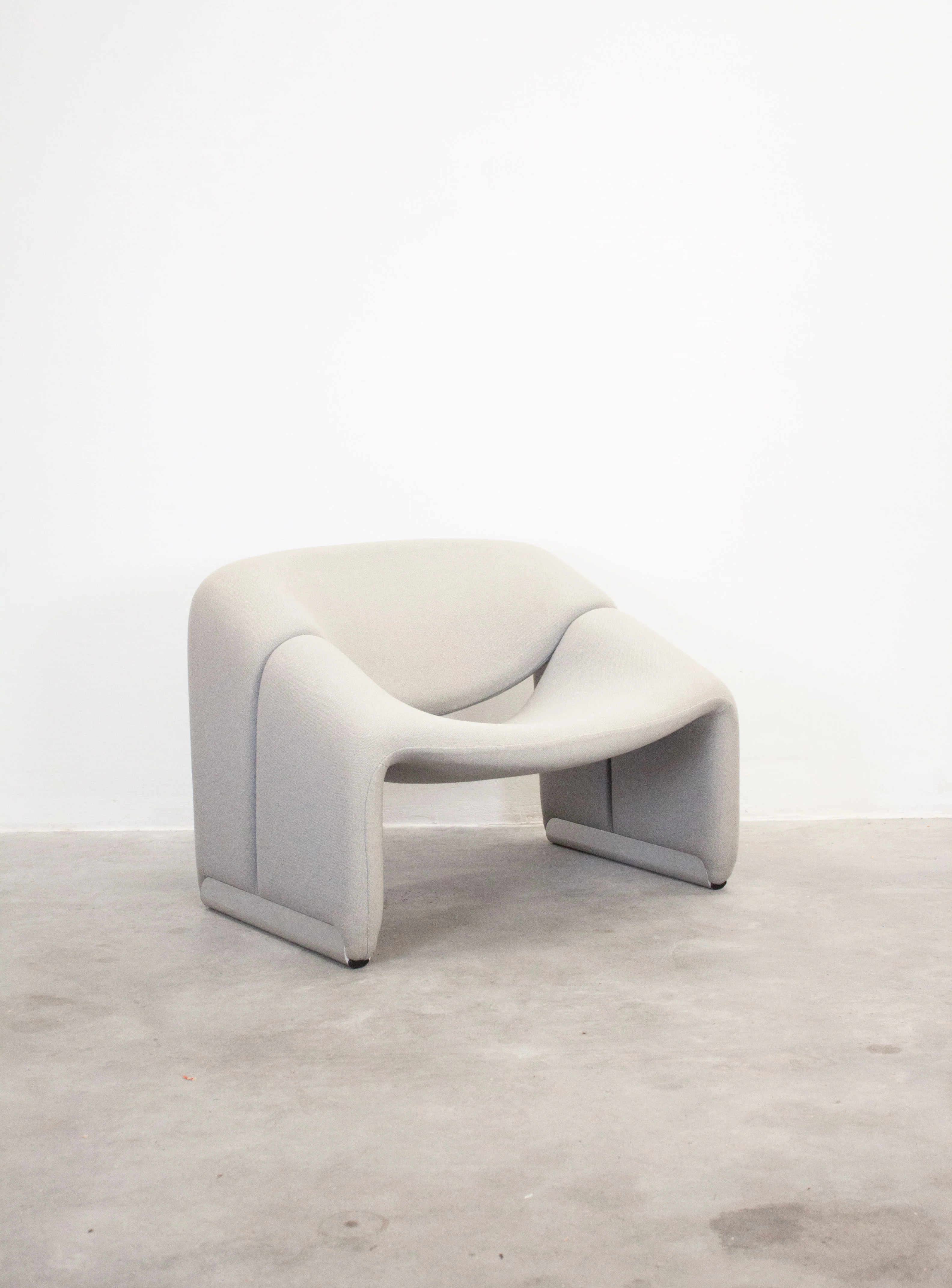 Artifort Groovy F598 Lounge Chair by Pierre Paulin (Light Grey) - Image 12