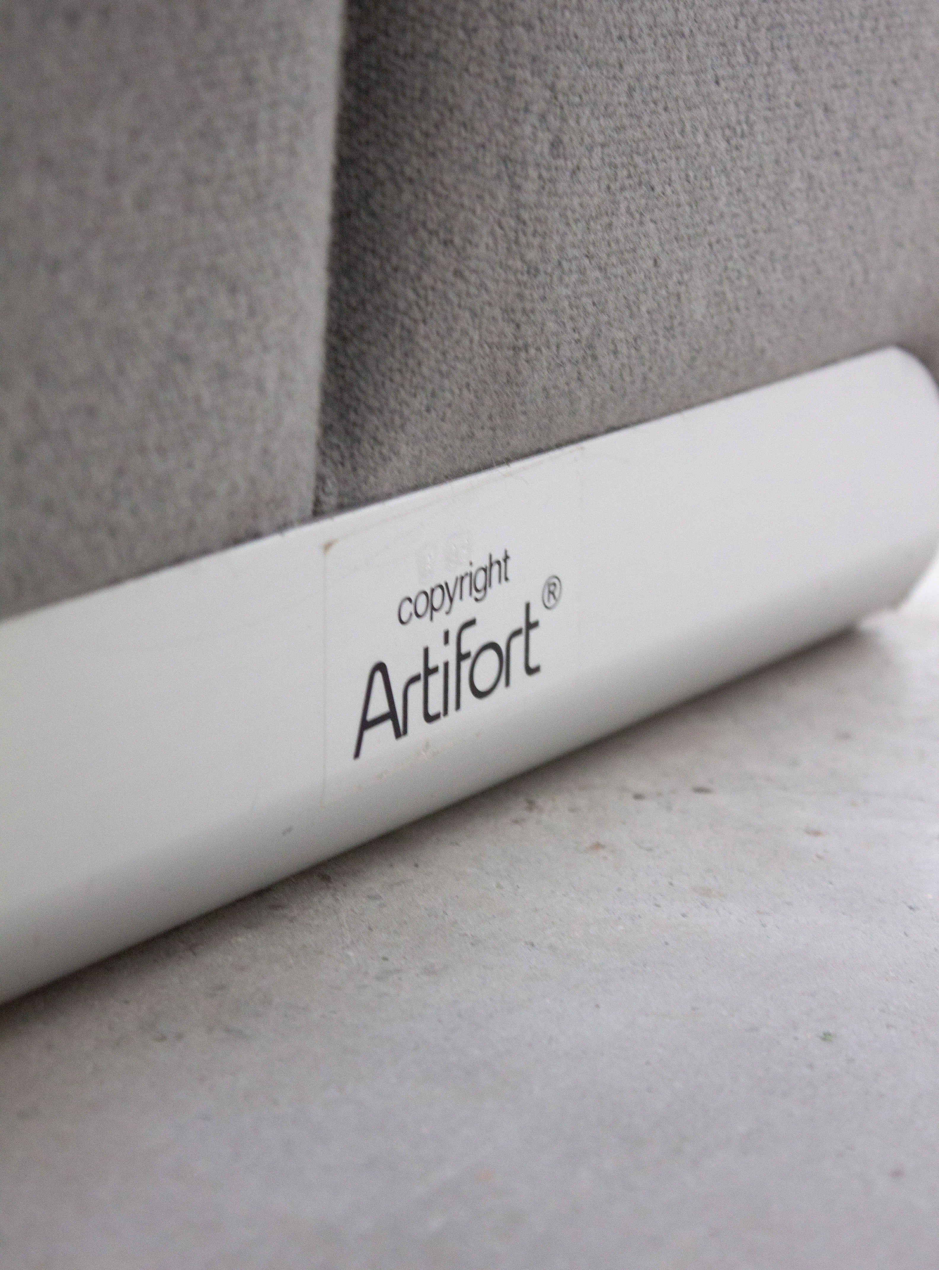 Artifort Groovy F598 Lounge Chair by Pierre Paulin (Light Grey) - Image 15