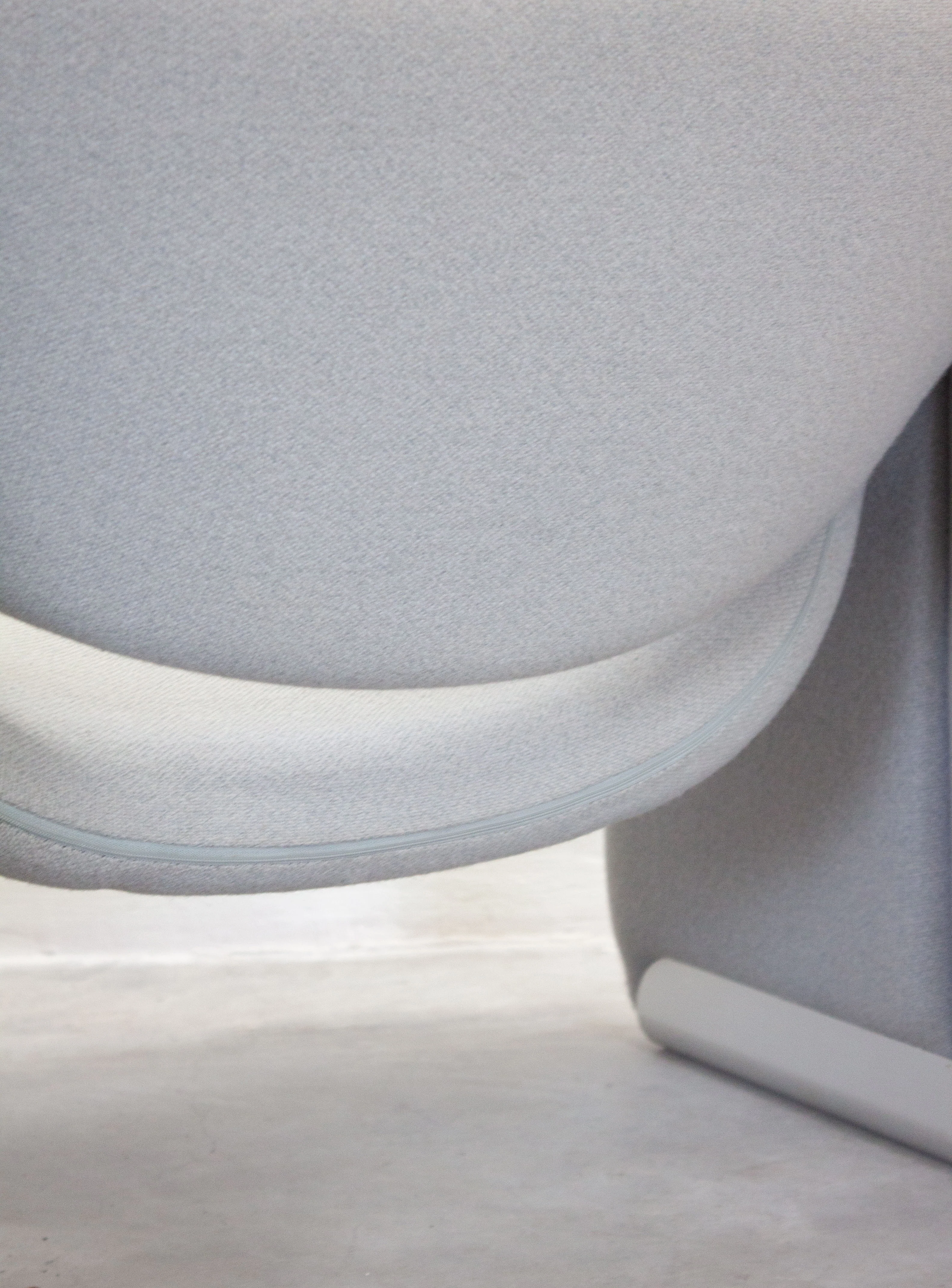 Artifort Groovy F598 Lounge Chair by Pierre Paulin (Light Grey) - Image 19